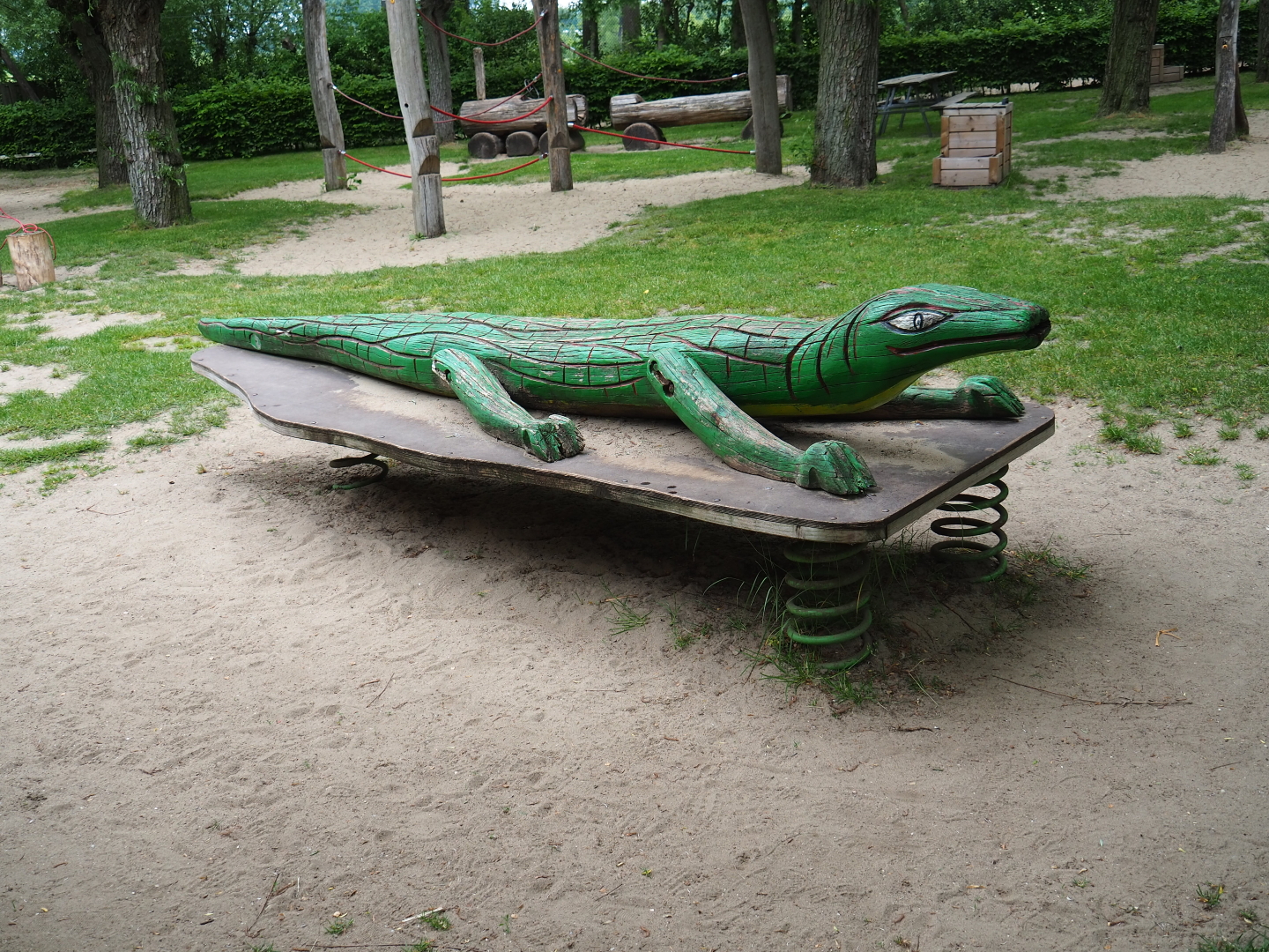 Monitor lizard spring rider, 2019-05-25