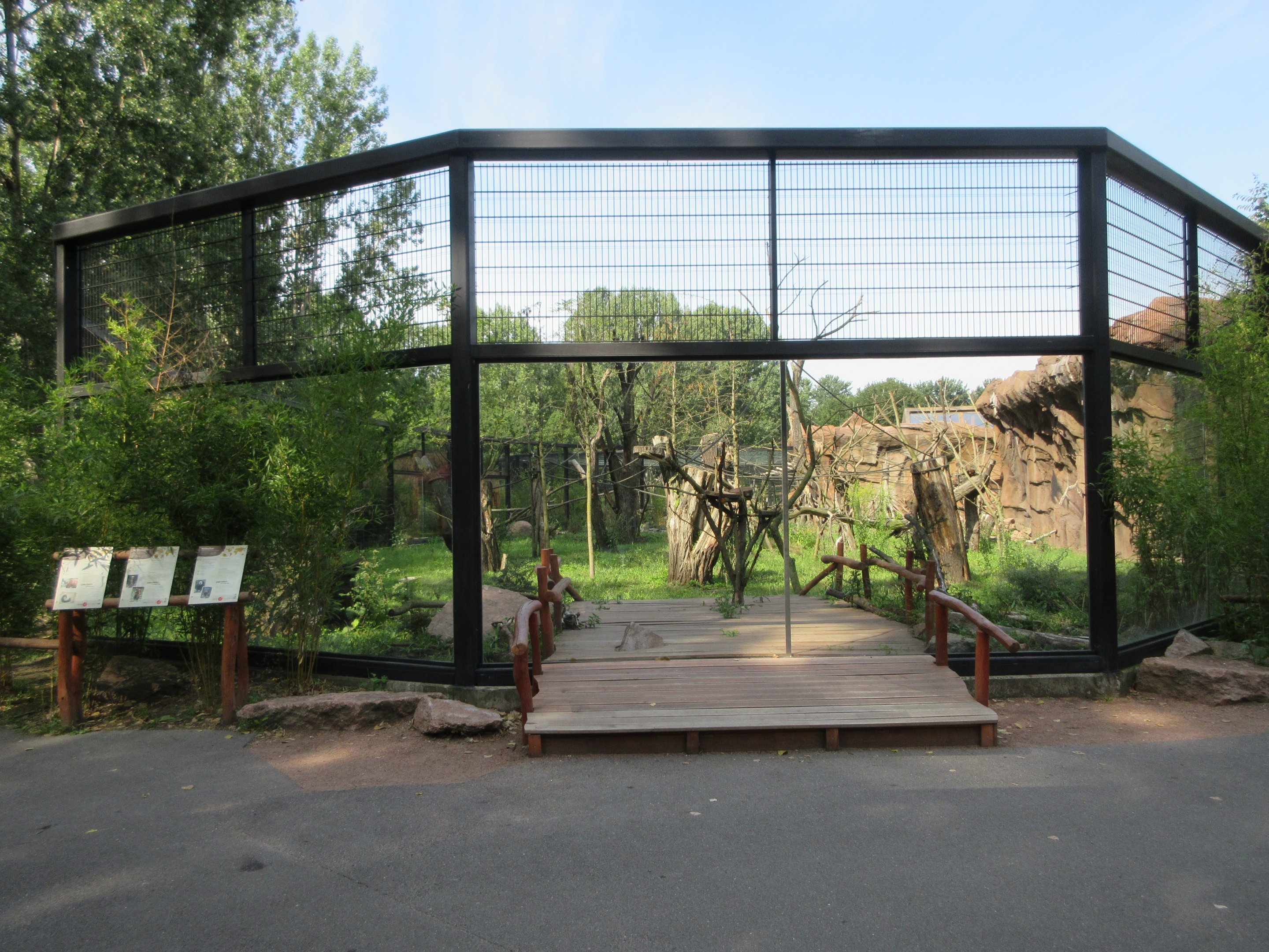 Monkey House - Red Howler/Capuchin/Saki Exhibit