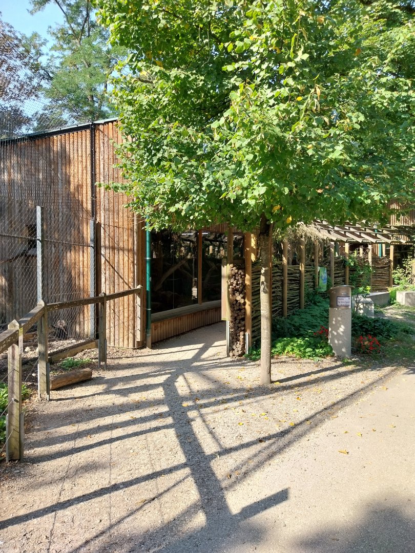 Monkey house - Visitor gallery