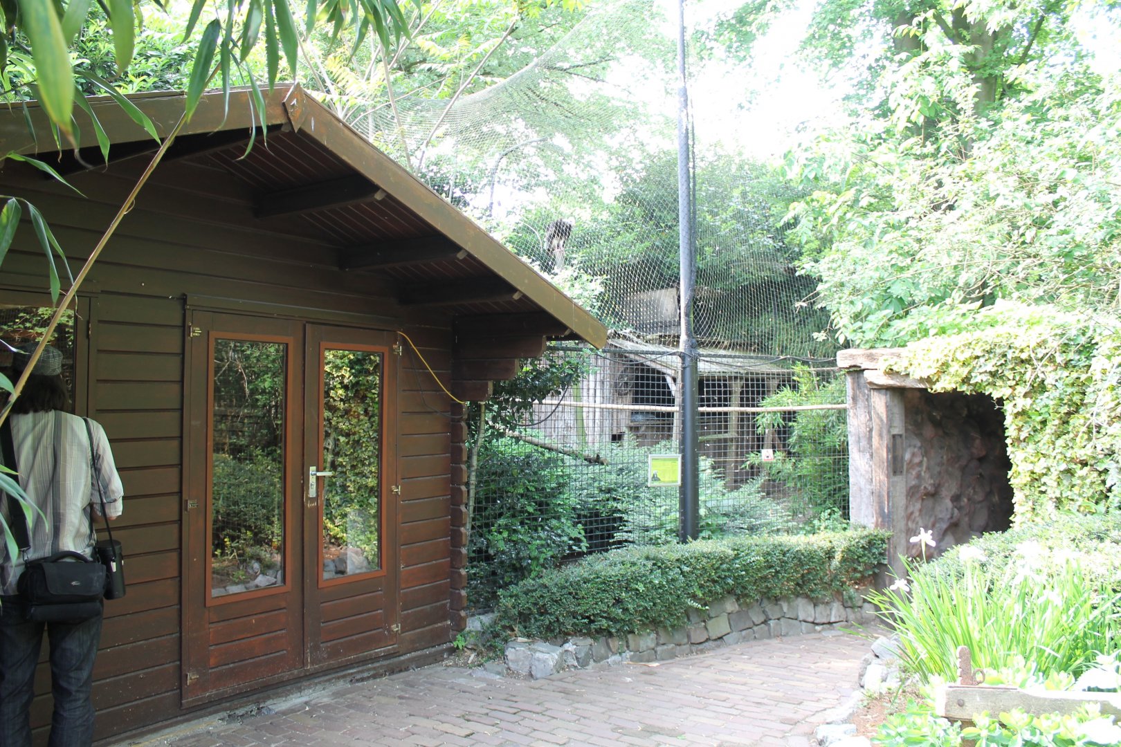 Monkey-indoor and Vulture outdoor enclosure