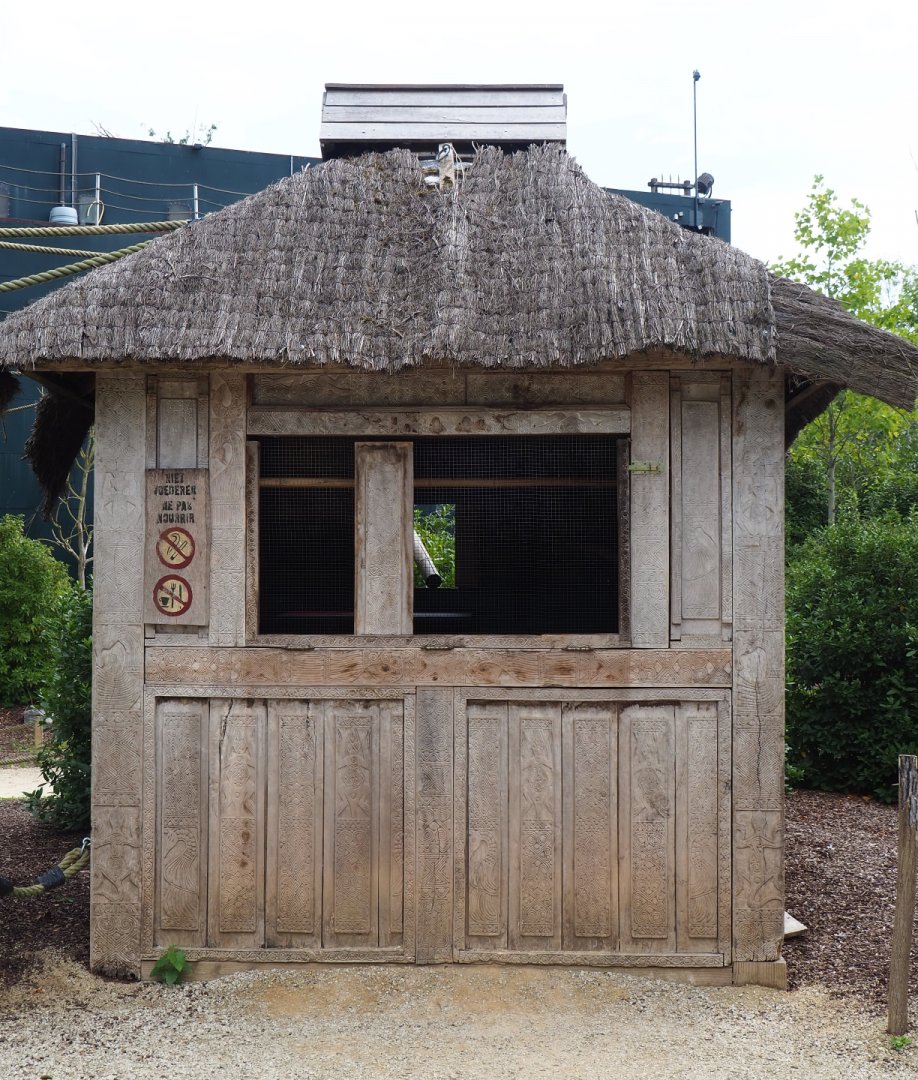 Monkey shelter on the black howler monkey island, 2020-09-02