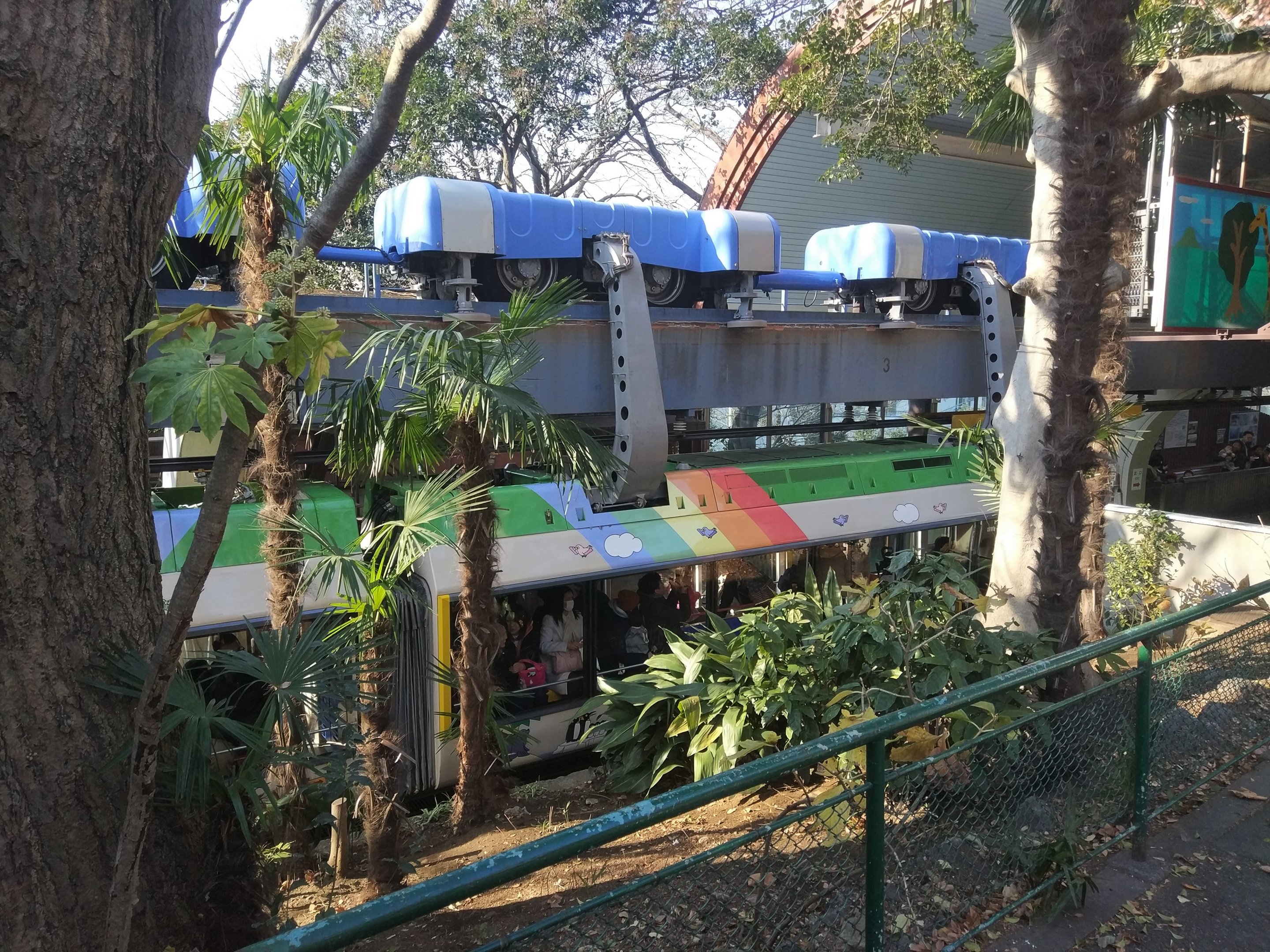 Monorail Between East and West Zoos