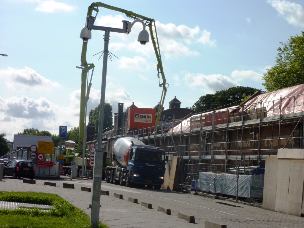 Monumental Bird and Primate House Artis August 2010