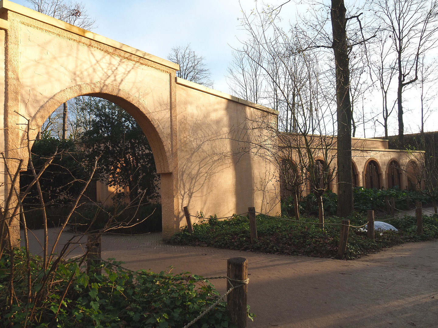 Moroccan pavilion with Barbary macaque viewing areas, 2022-01-02