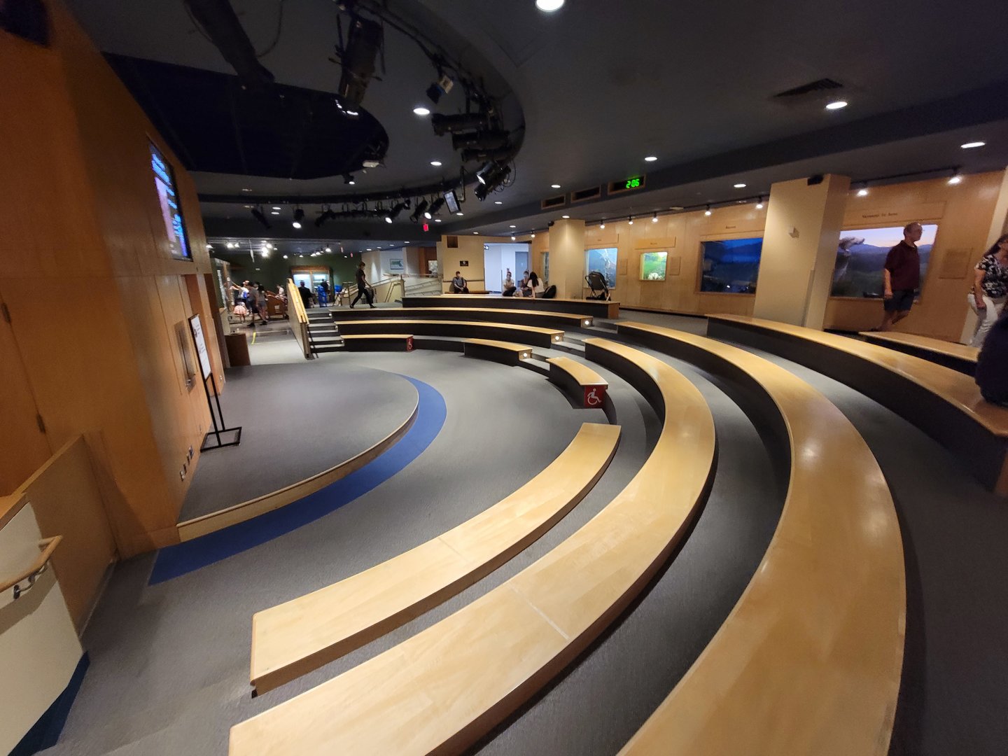 MOS Boston - Science Live! Stage area