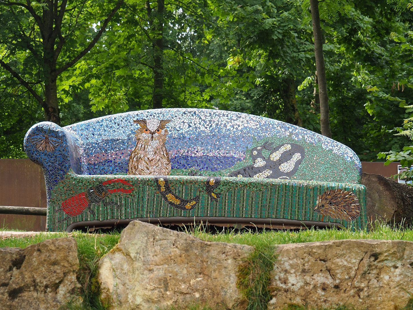 Mosaic bench with depictions of Limburg species, 2023-07-18
