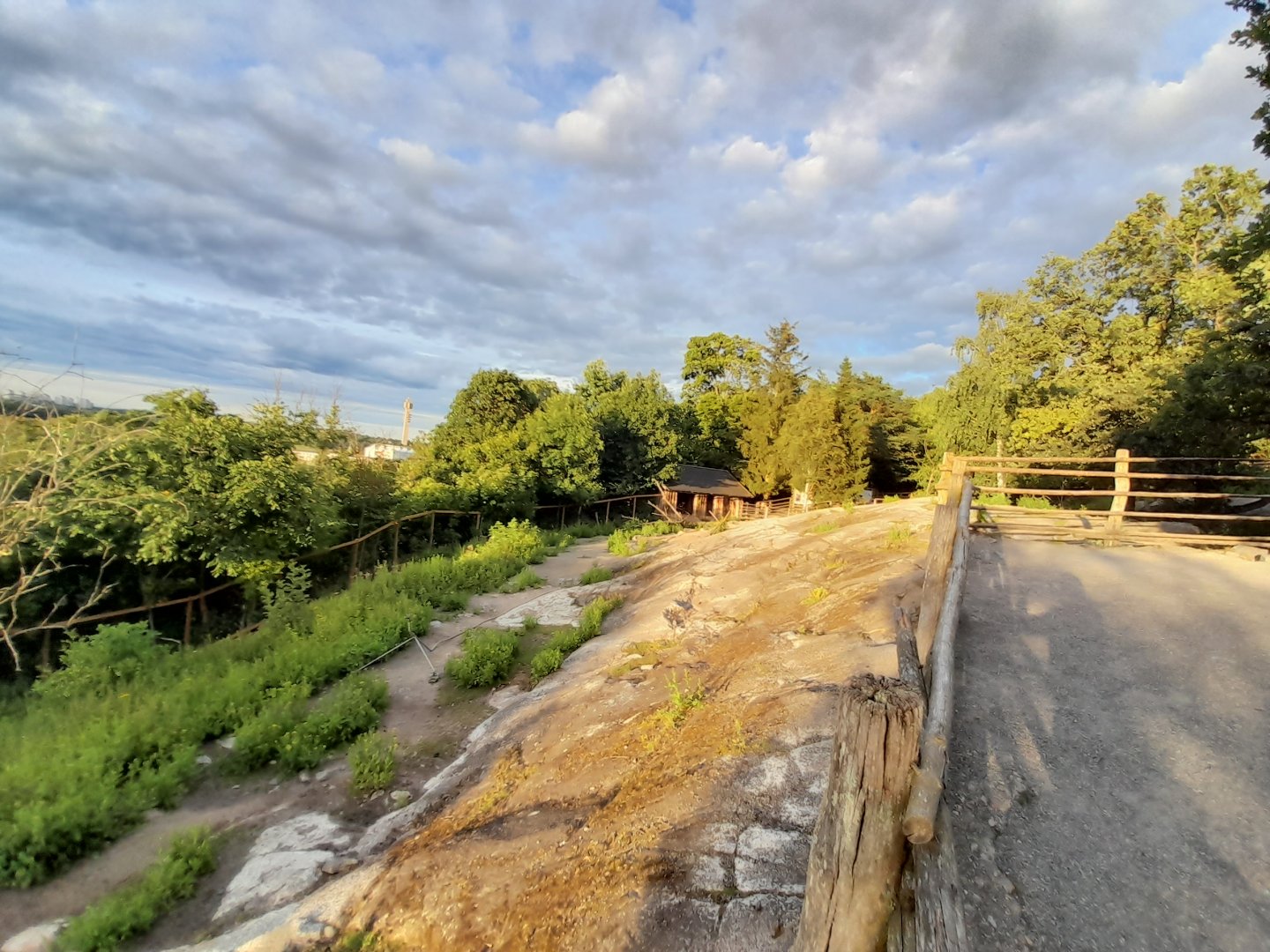 Mountain reindeer enclosure