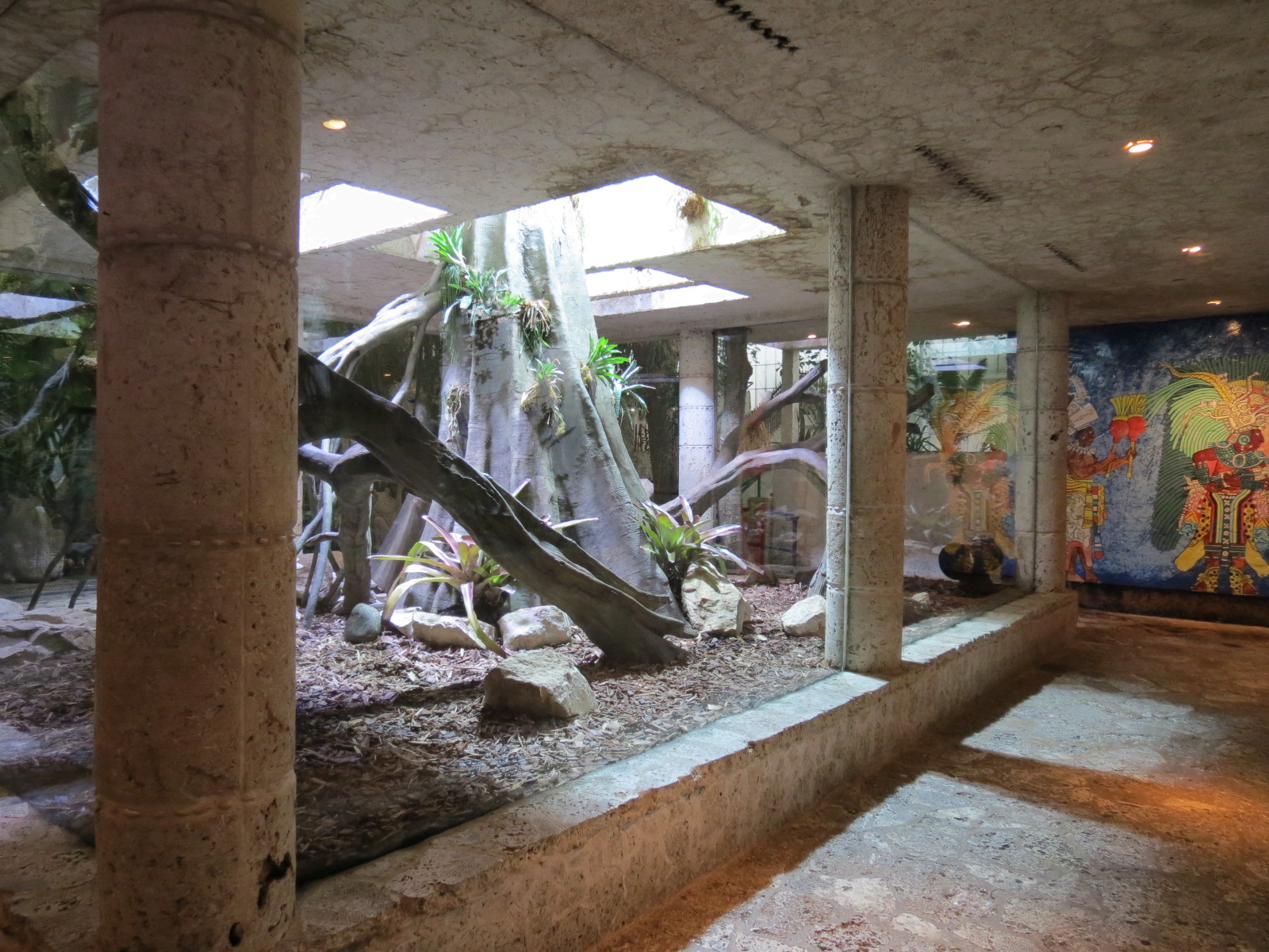 Mundo Maya - Temple of the Jaguar