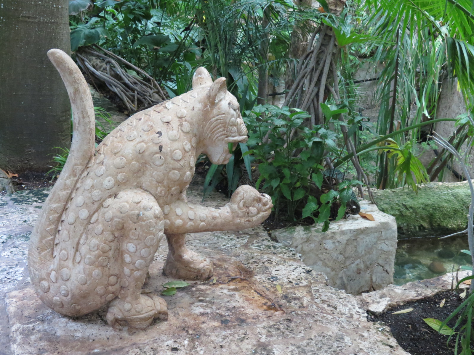 Mundo Maya - Temple of the Jaguar