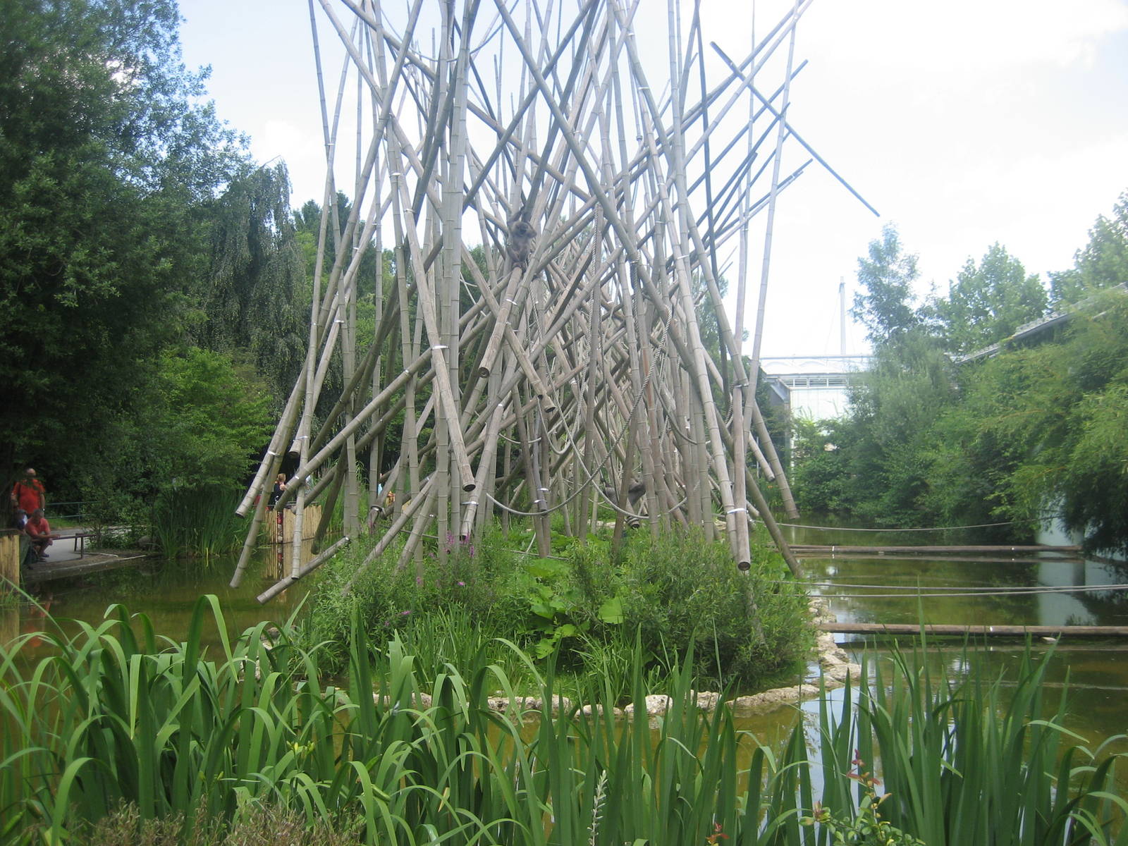Munich Zoo - Monkey islands