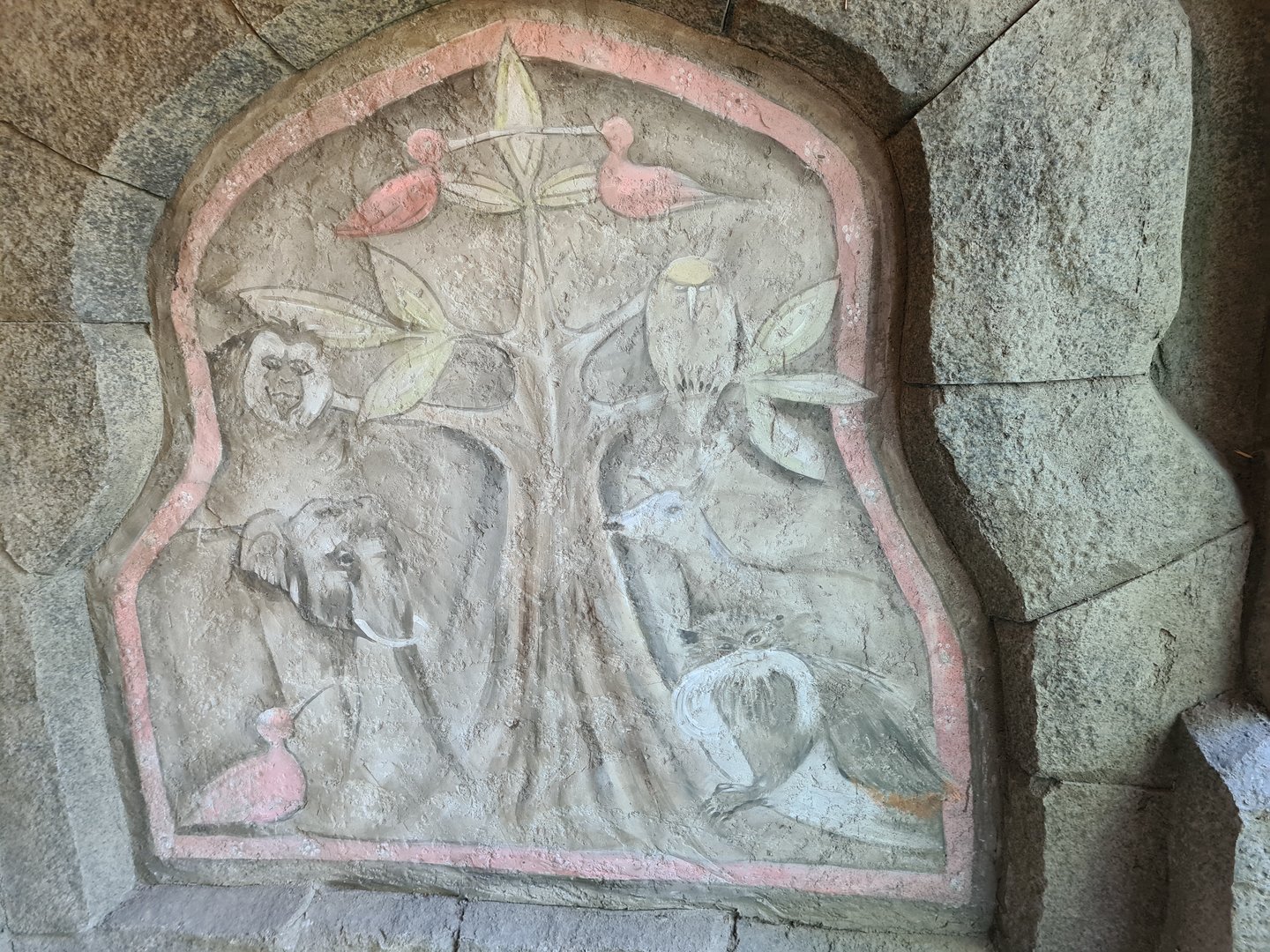 Mural in nee Monkey ruins