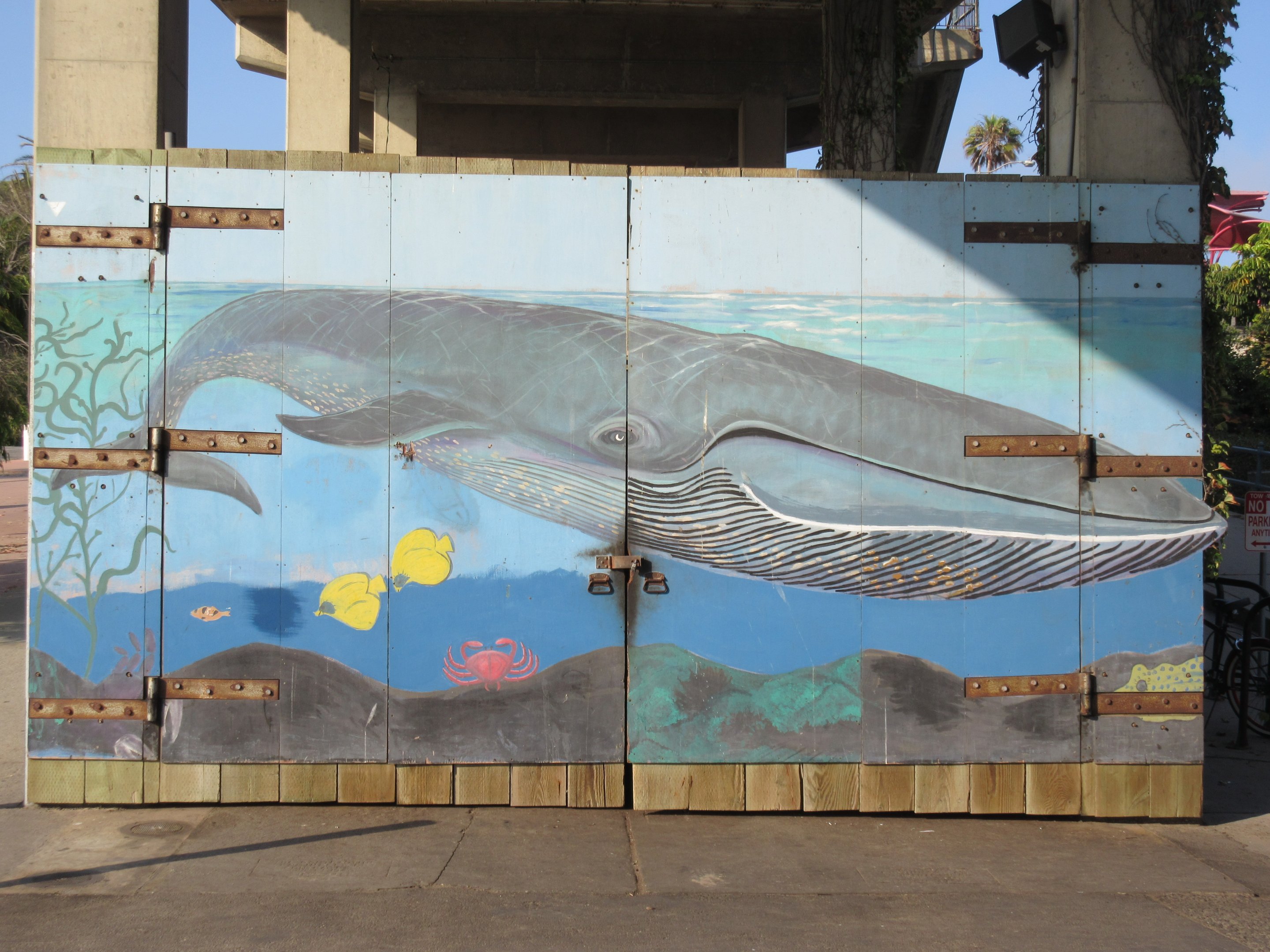Mural (outside of the tiny aquarium)