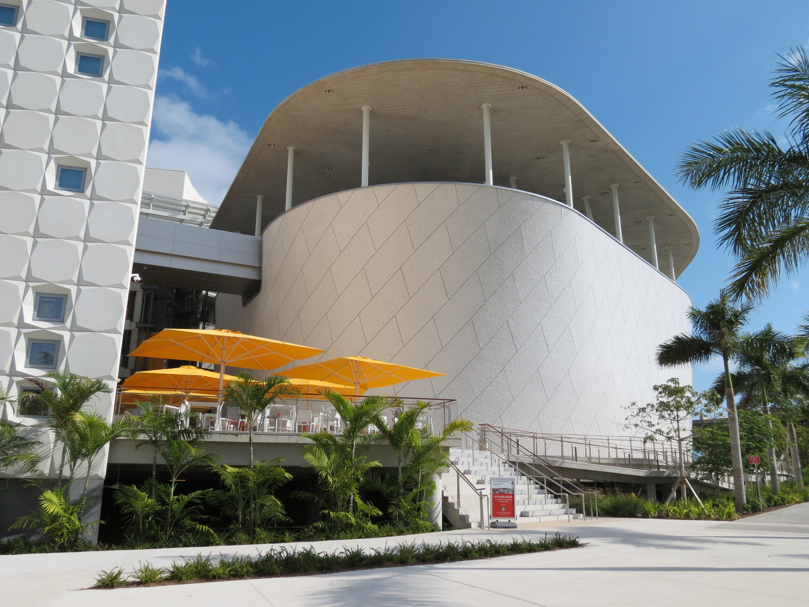 Museum Exterior - Aquarium