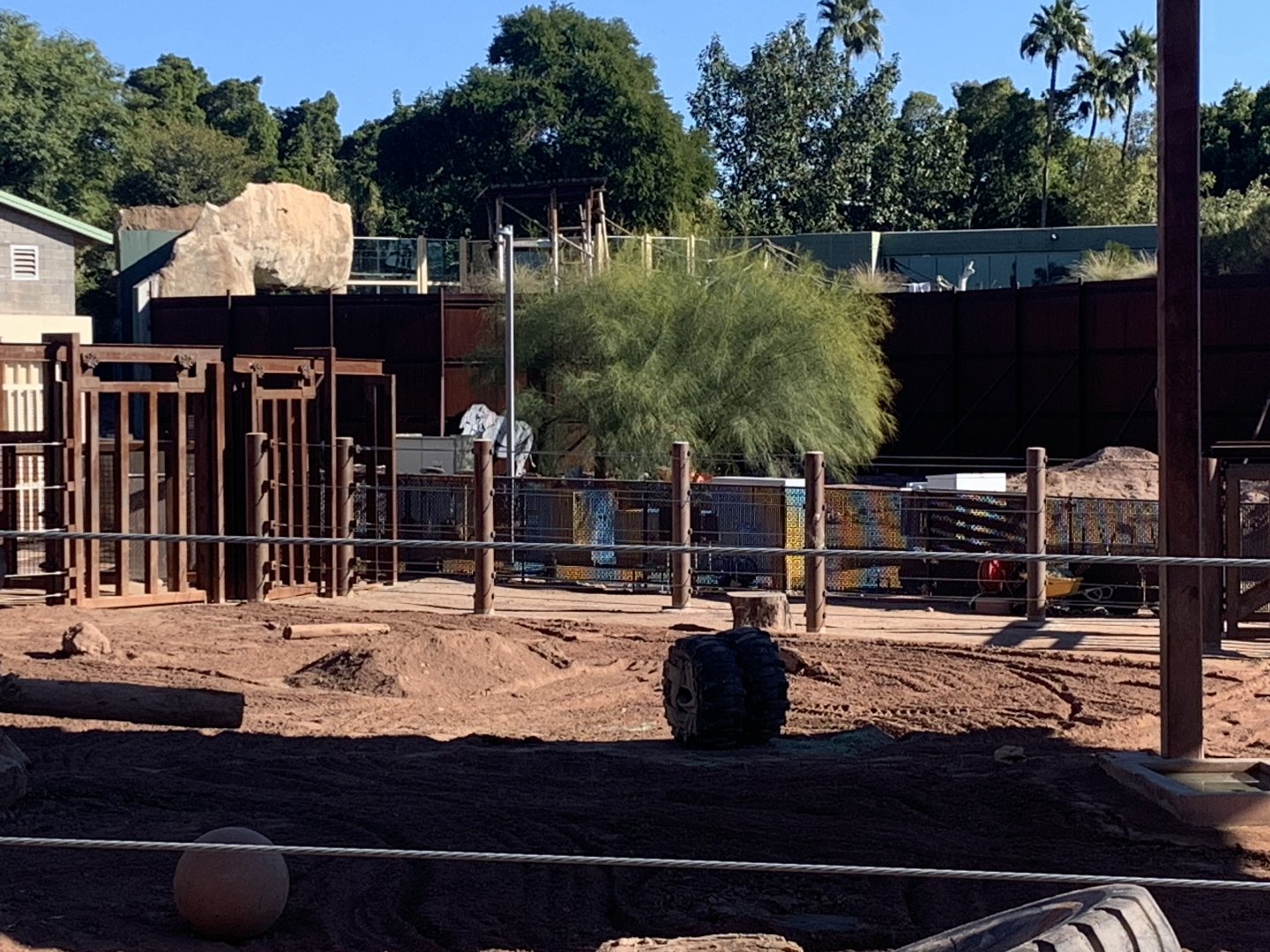 Mystery construction behind Giants of the Asian Realm (Taken January 9, 2022)