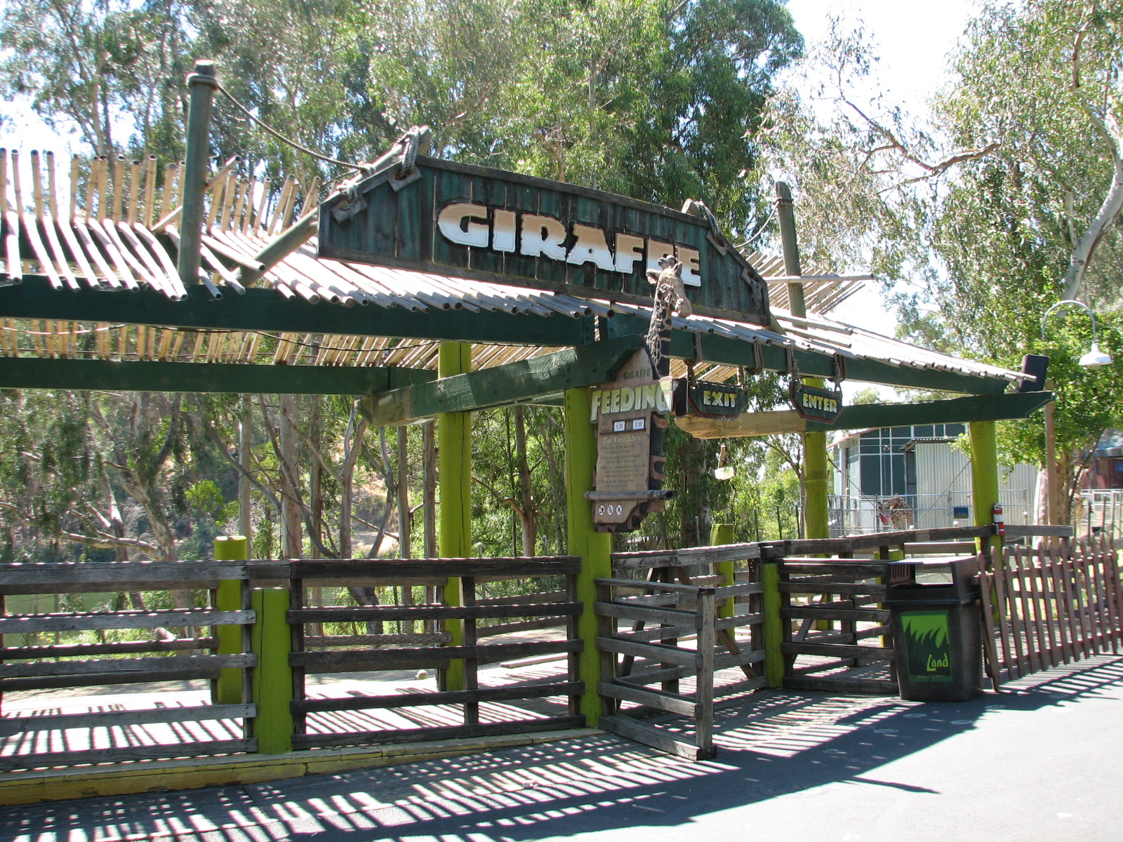 Nairobis Giraffe Encounter - Feeding Shelter