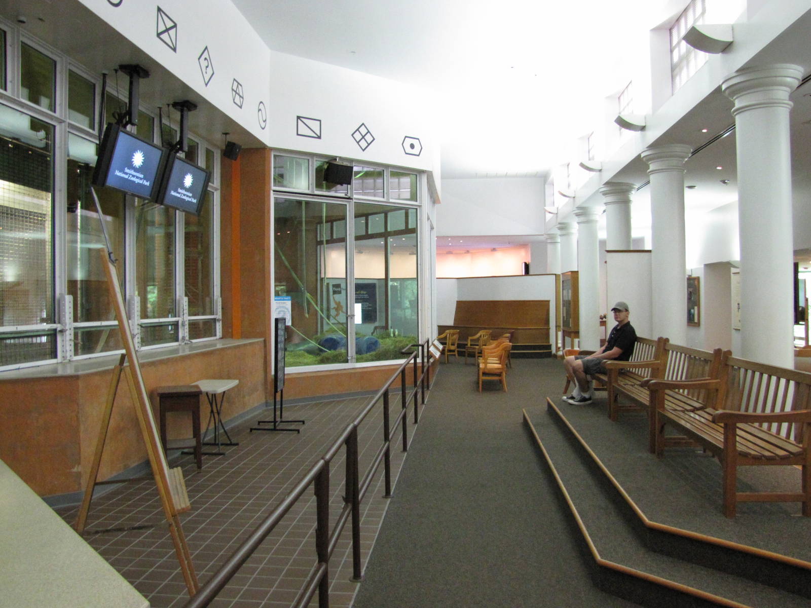 National Zoo 2010 - Inside Think Tank