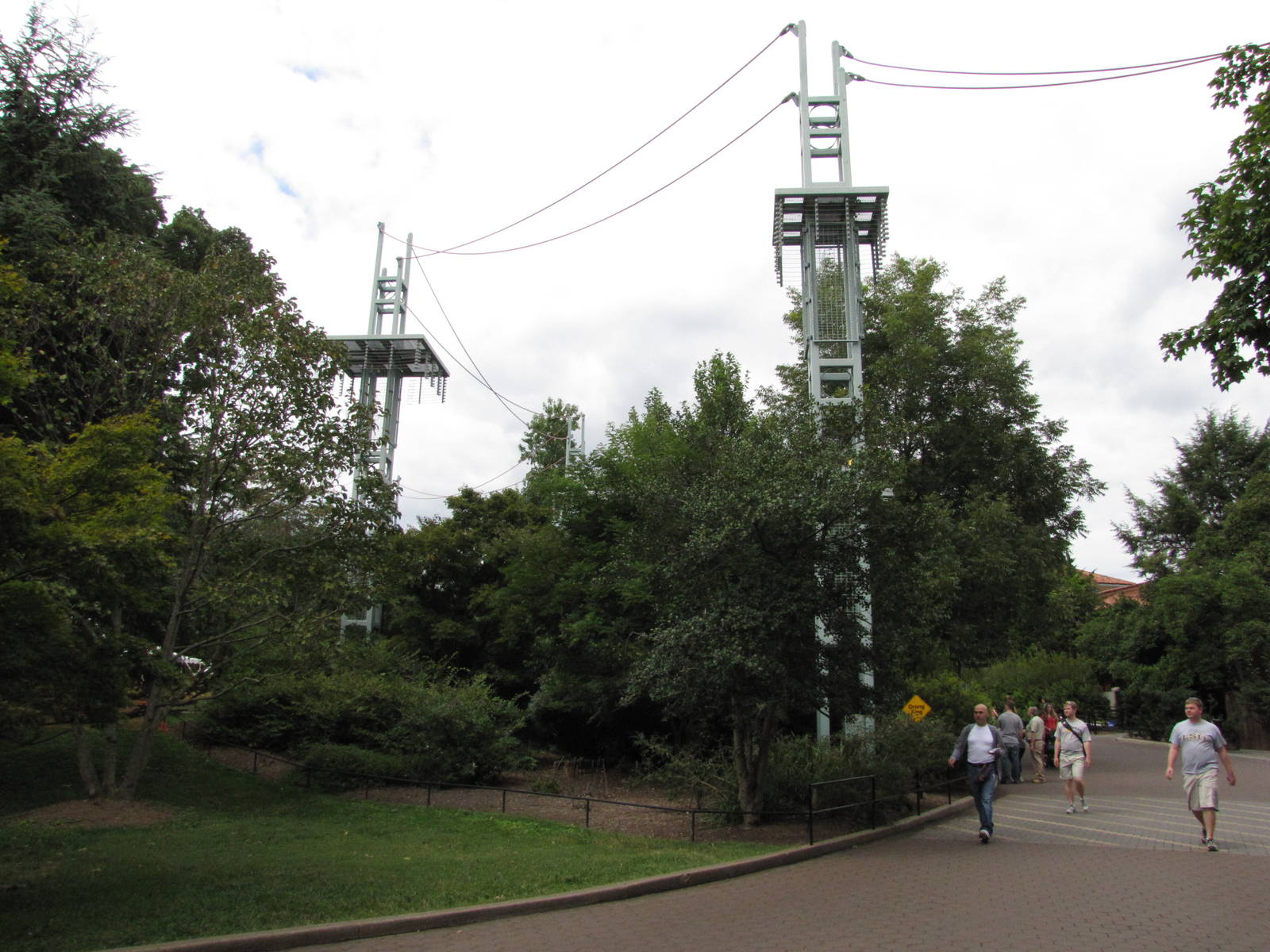 National Zoo 2010 - Orangutan Line