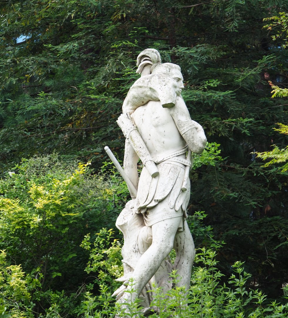 Native hunter statue, 2020-06-28