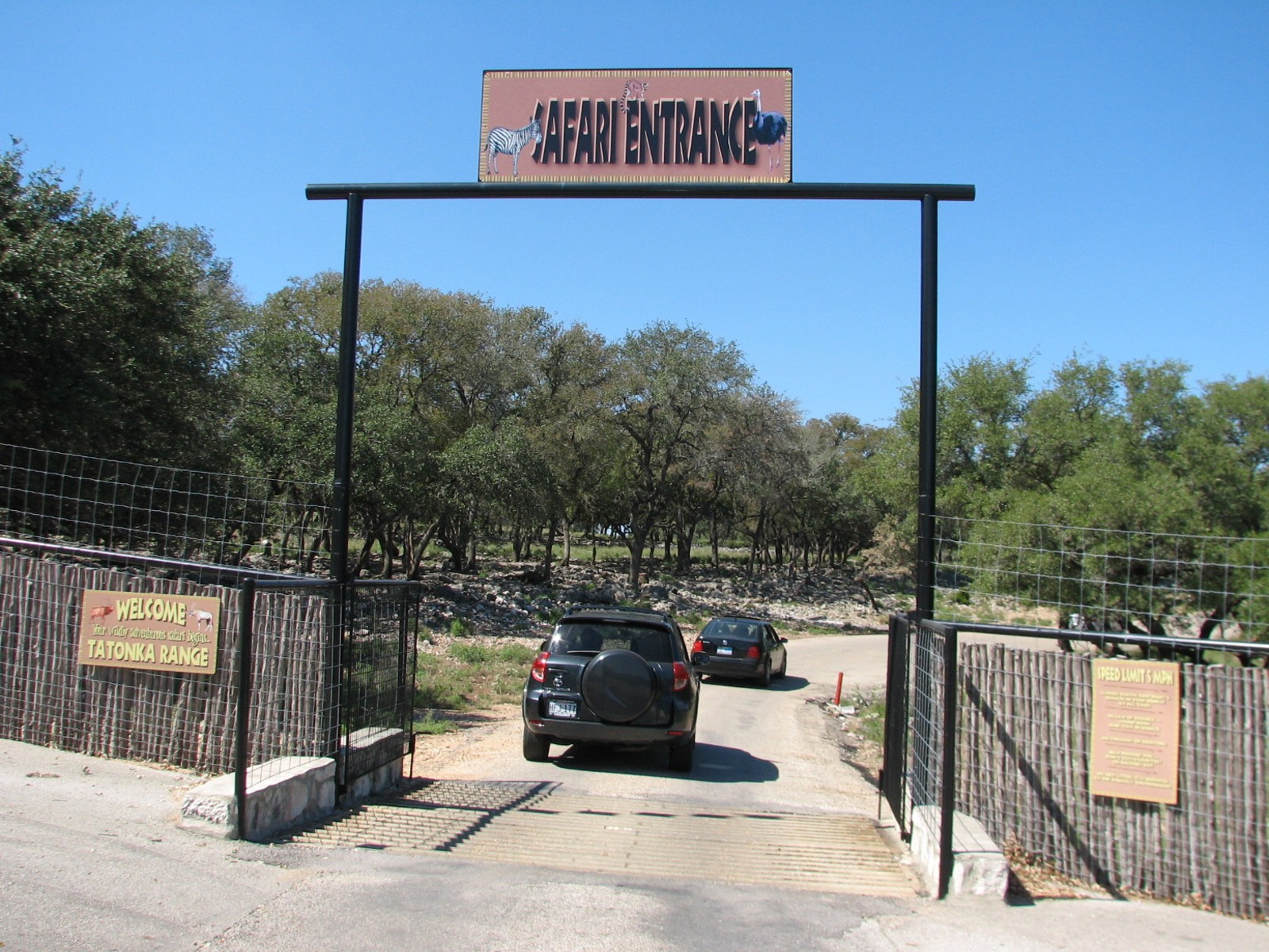 Natural Bridge Wildlife Ranch - Tatonka Range - Entrance