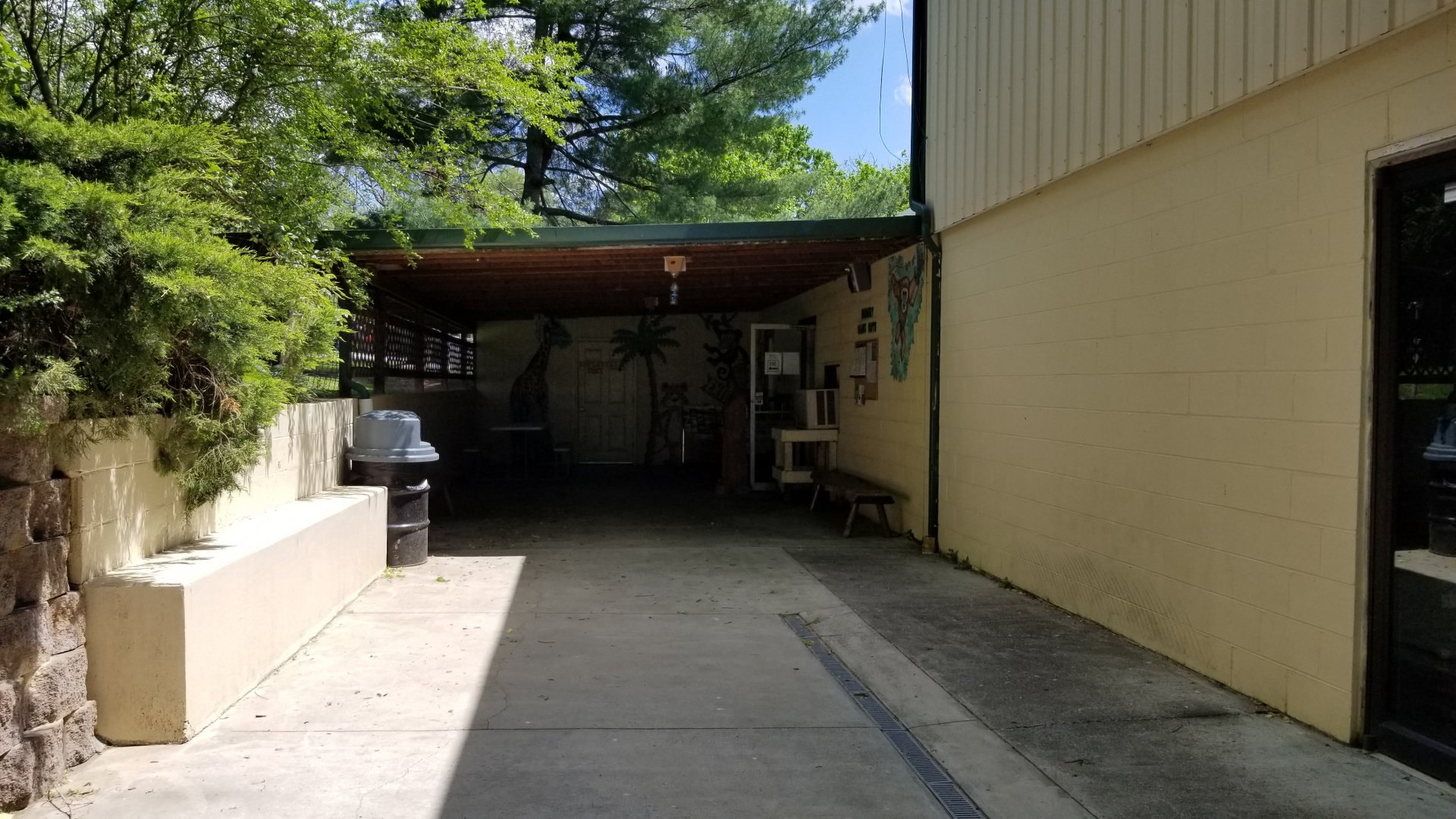 Natural Bridge Zoo - Exit from building