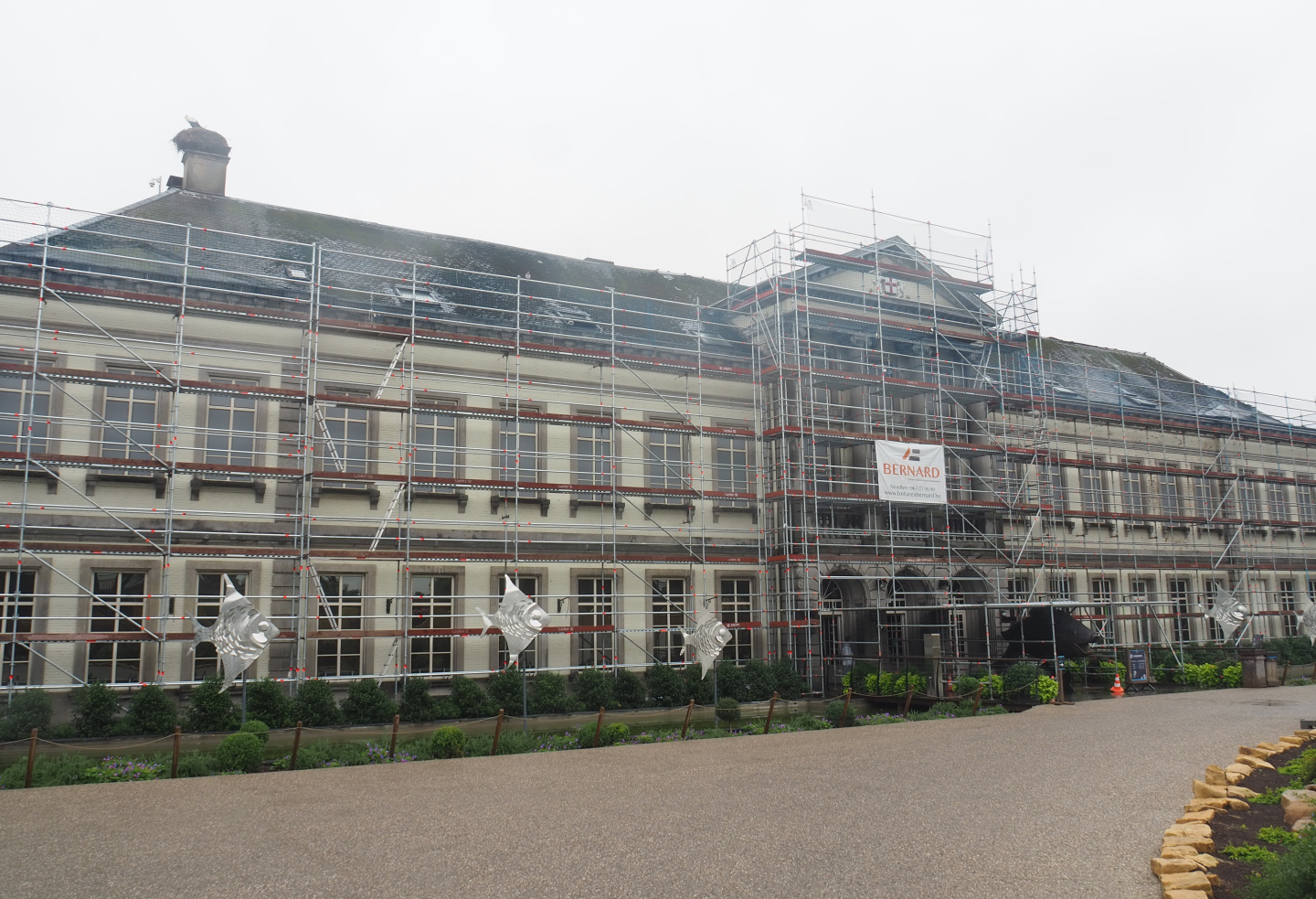 Nautilus aquarium building (19th century castle) in scaffolds for renovation, 2022-09-14