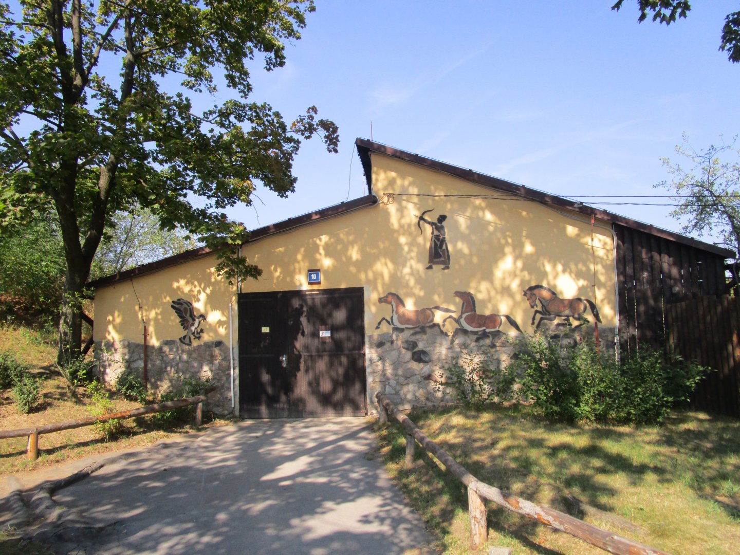 Neolithic-style Murals