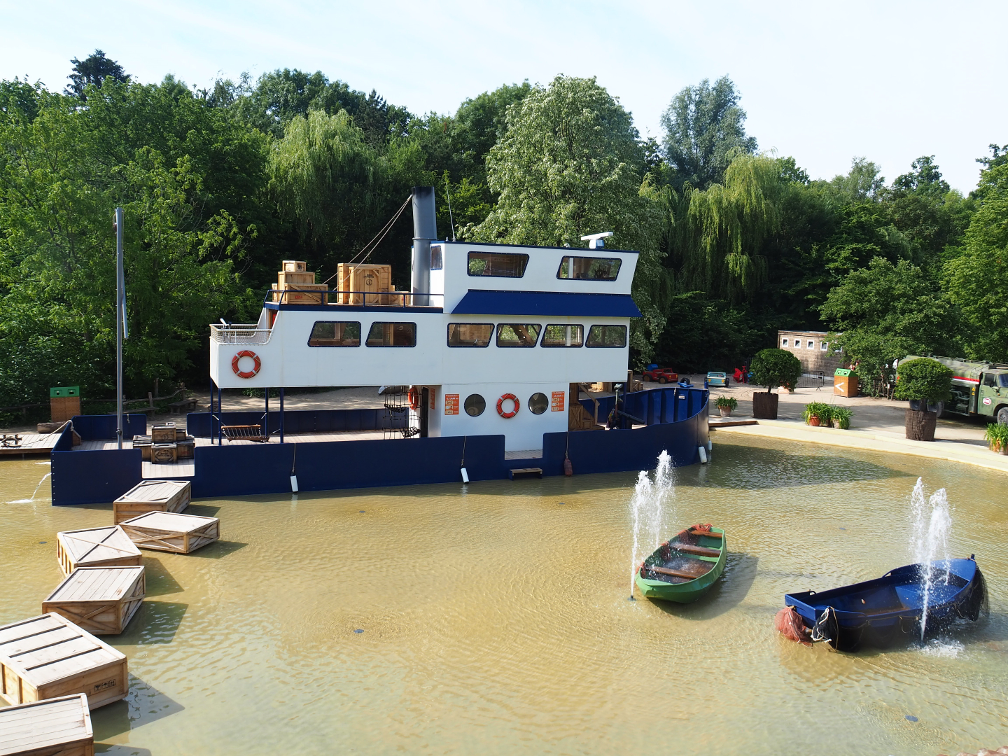 New African area playground, 2020-06-12