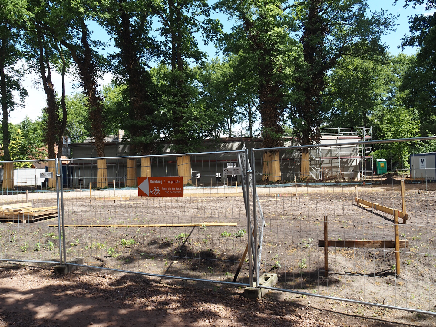 New Amur leopard exhibit construction, 2025-05-23