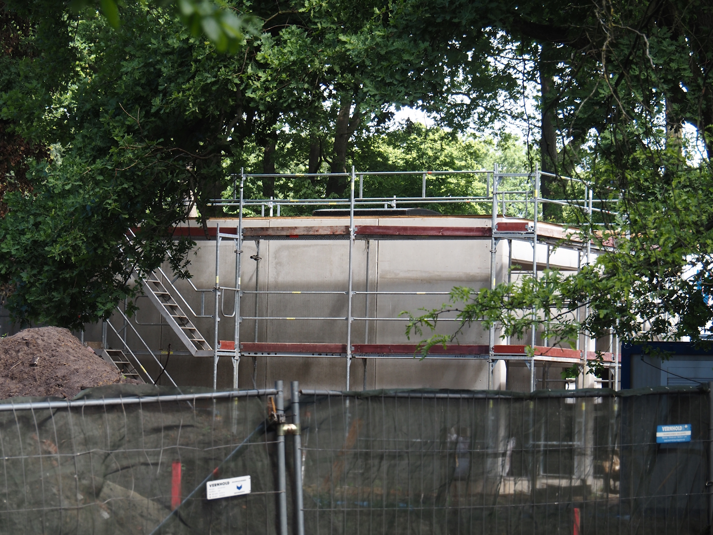 New Amur leopard exhibit construction, 2025-05-23