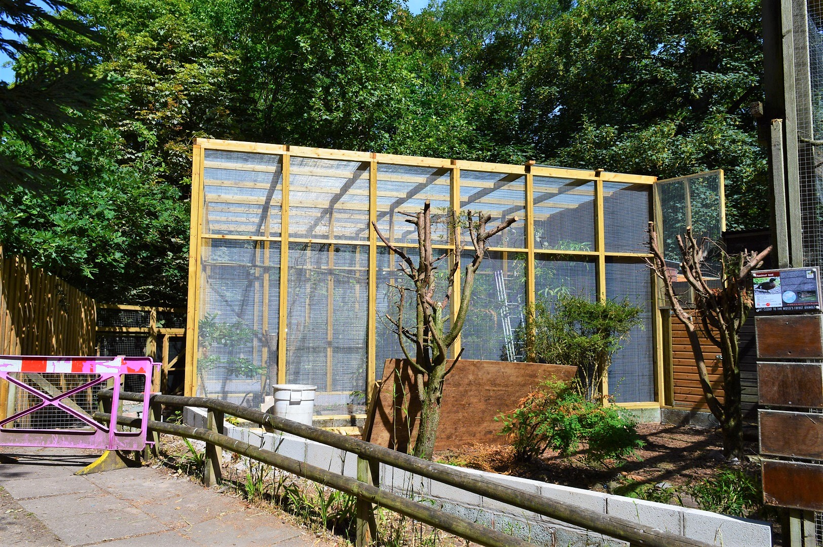 New aviaries under construction
