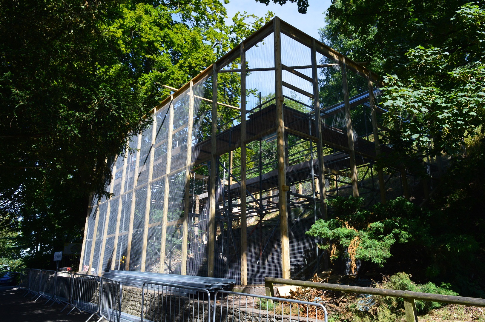New aviary under construction