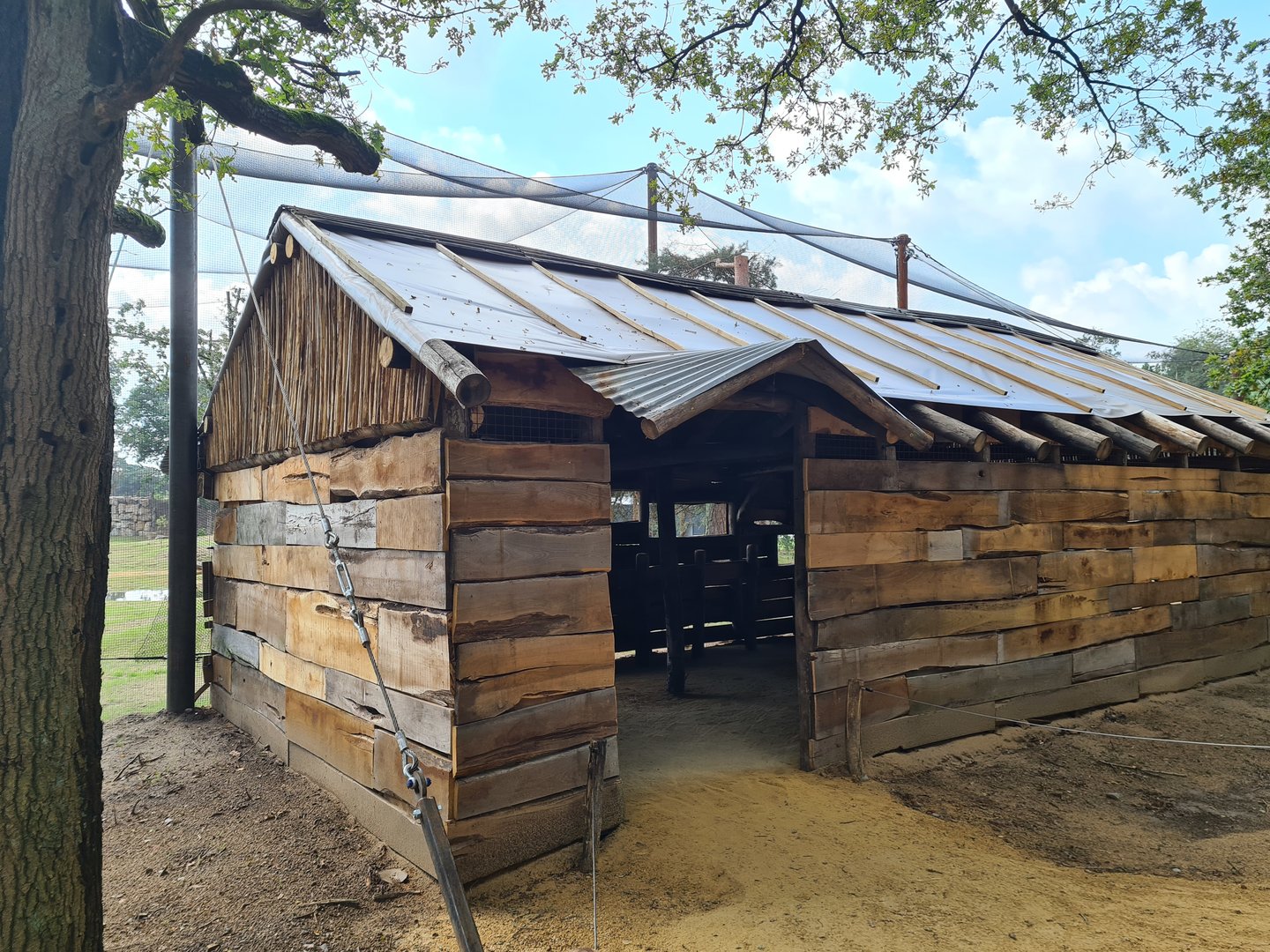 New Aviary viewing hut