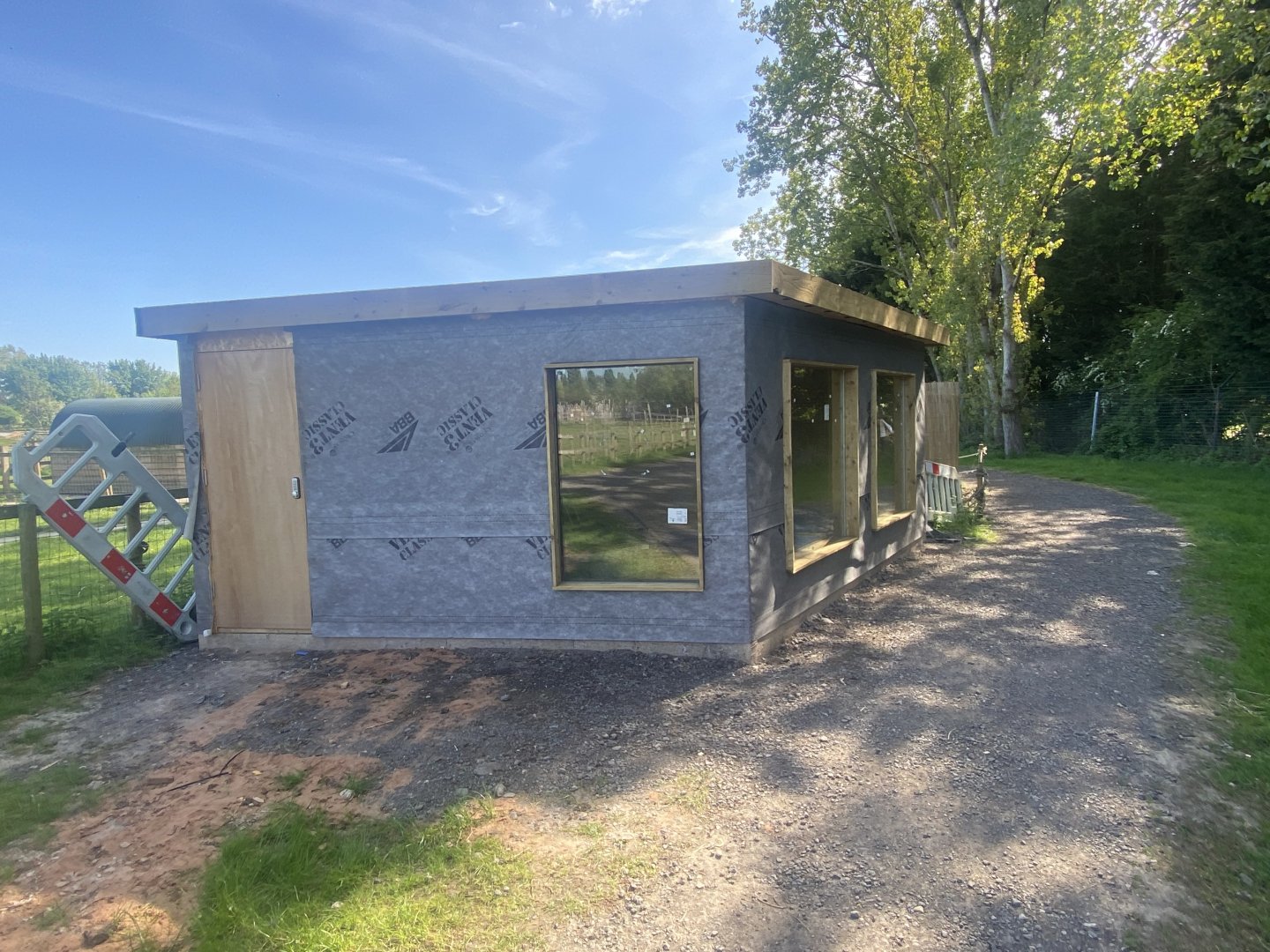 New building next to Kirk’s dik-dik 280425