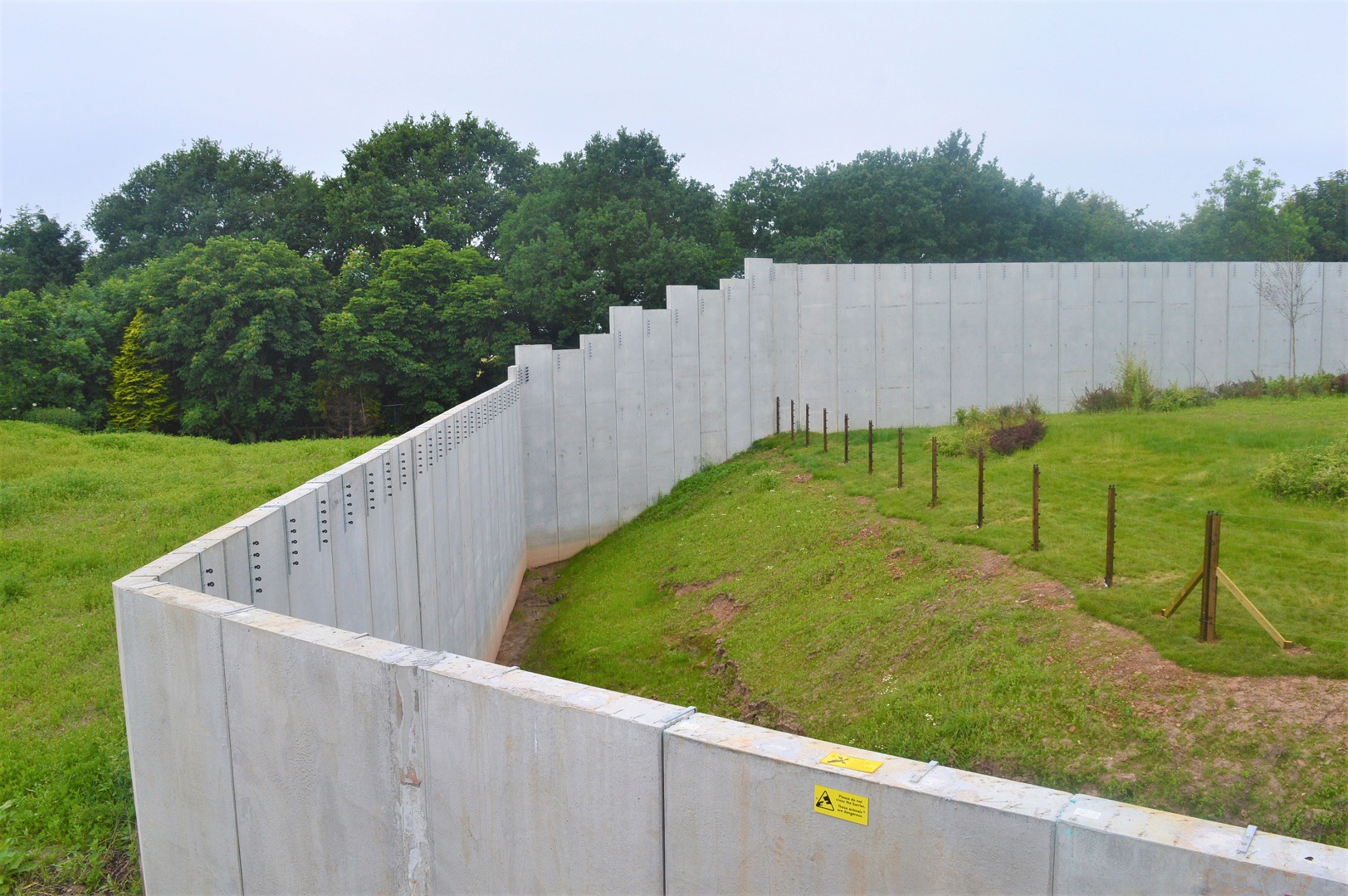 New chimp enclosure wall