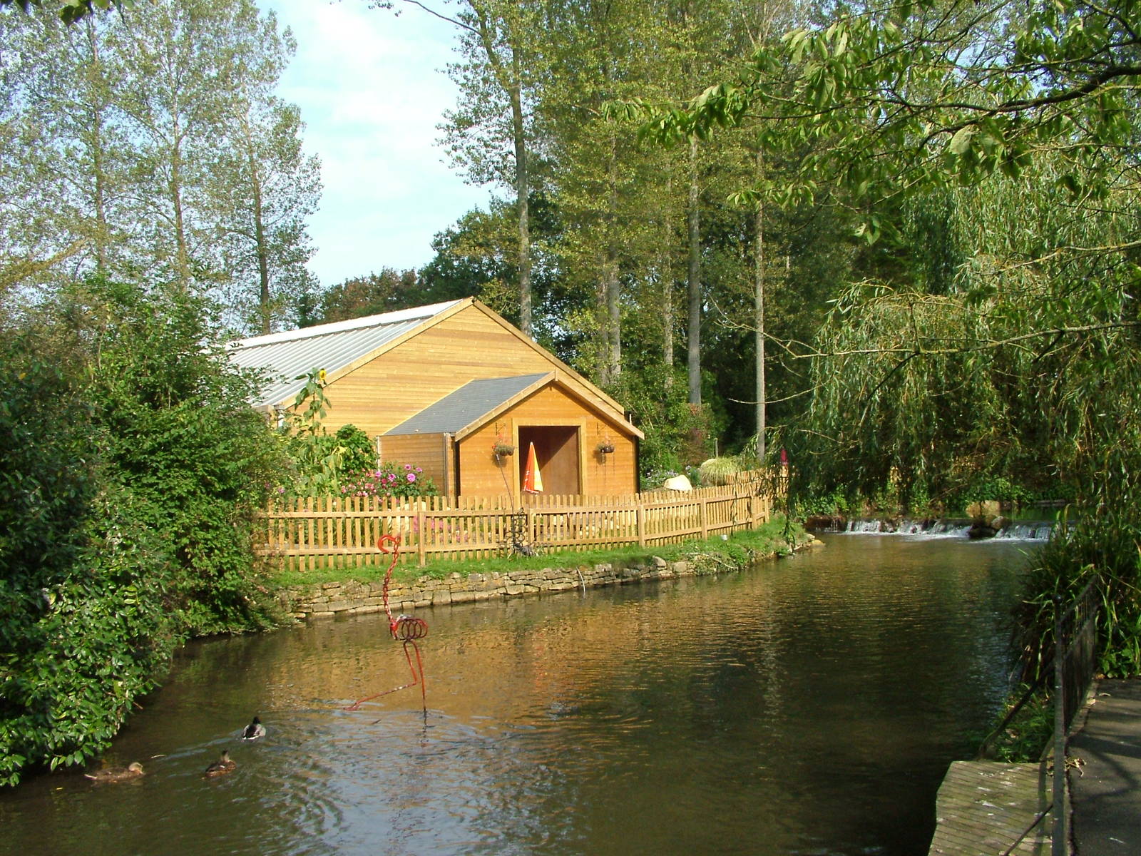 New Egg Exhibition building at Birdland 19/09/09