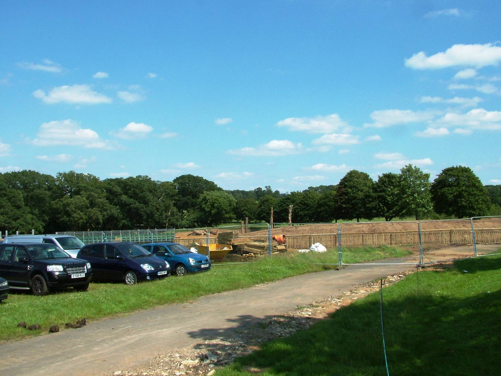 New Elephant Viewing Construction at Woburn, 22/07/12