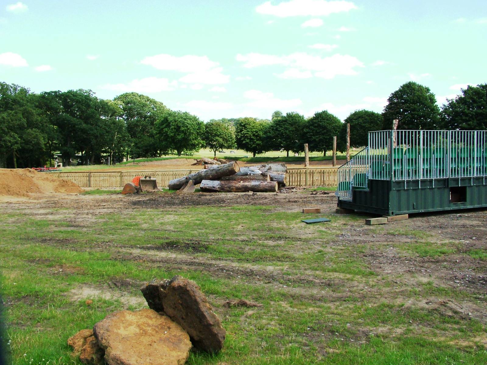 New Elephant Viewing Construction at Woburn, 22/07/12