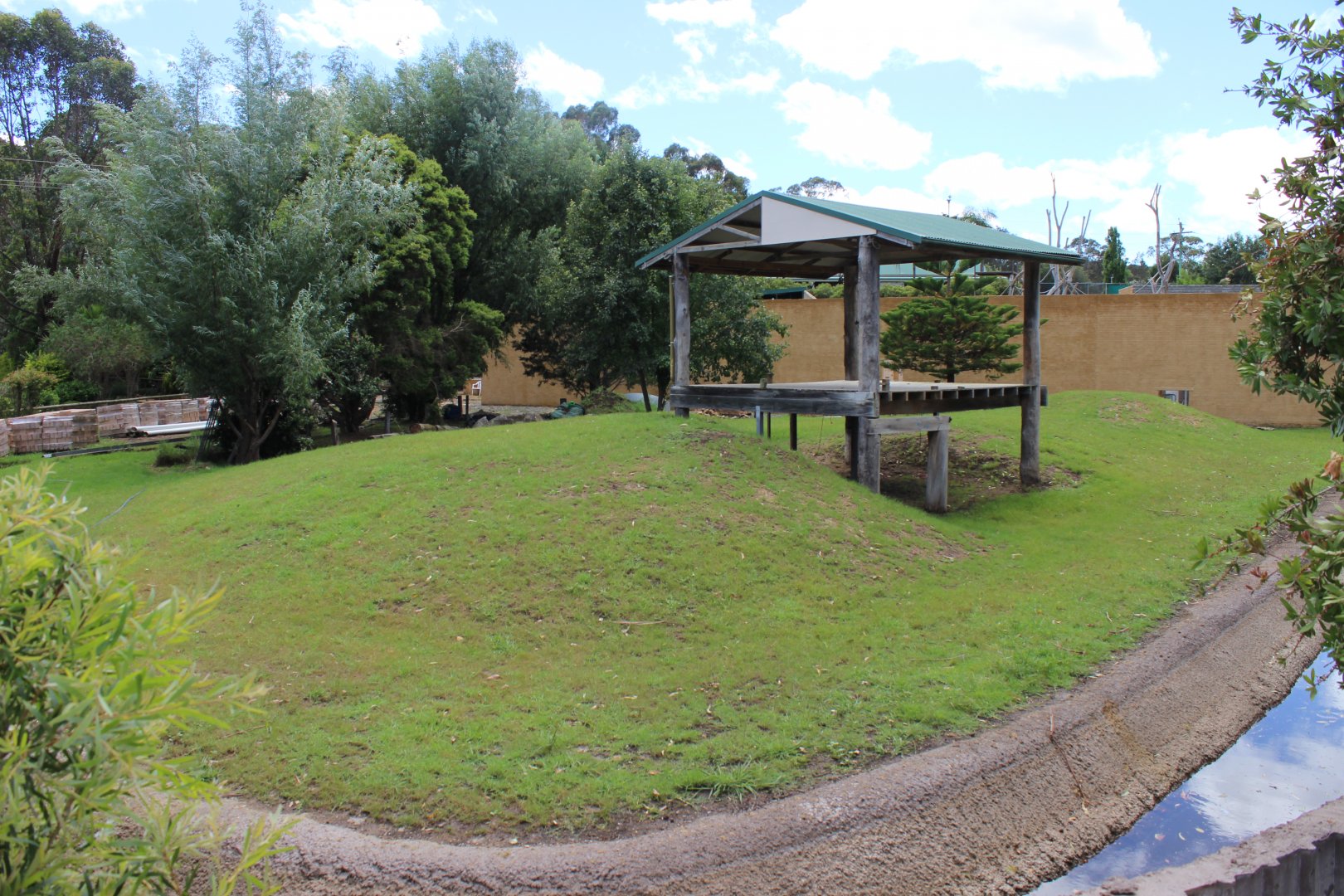 New Enclosure Construction