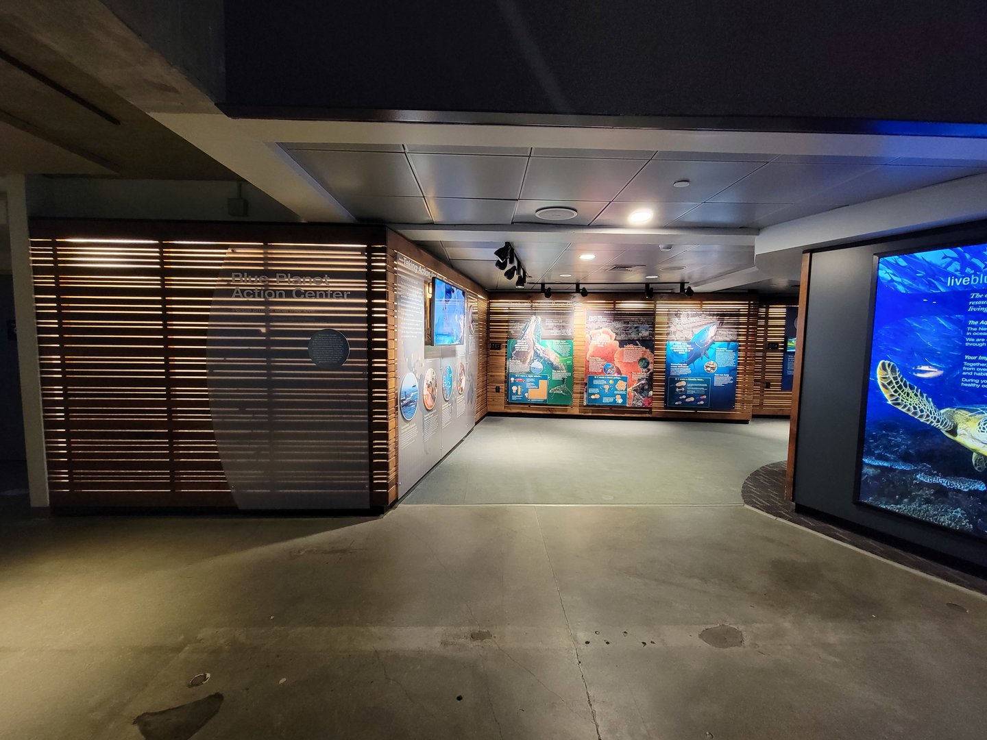 New England Aquarium - Blue planet action center