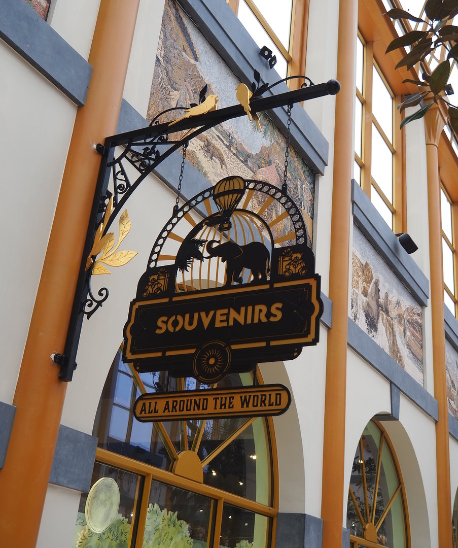 New entrance gallery - Gift shop sign, 2023-05-15