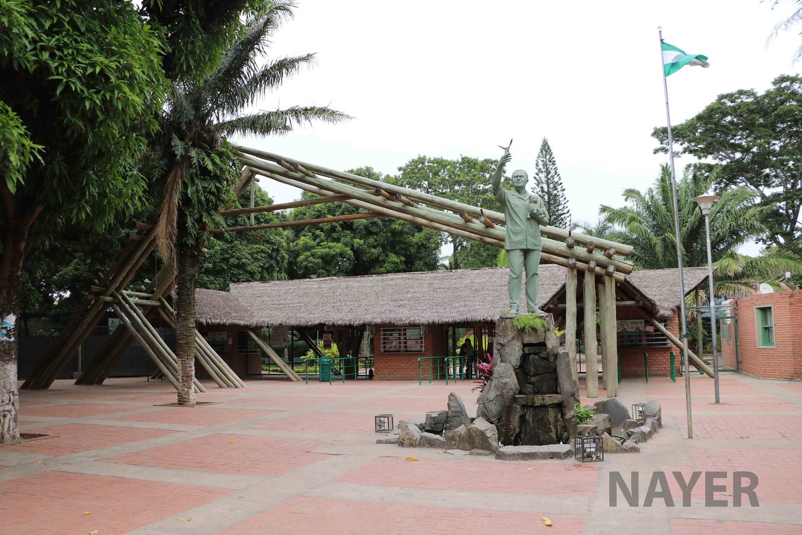 New entrance, March 2016