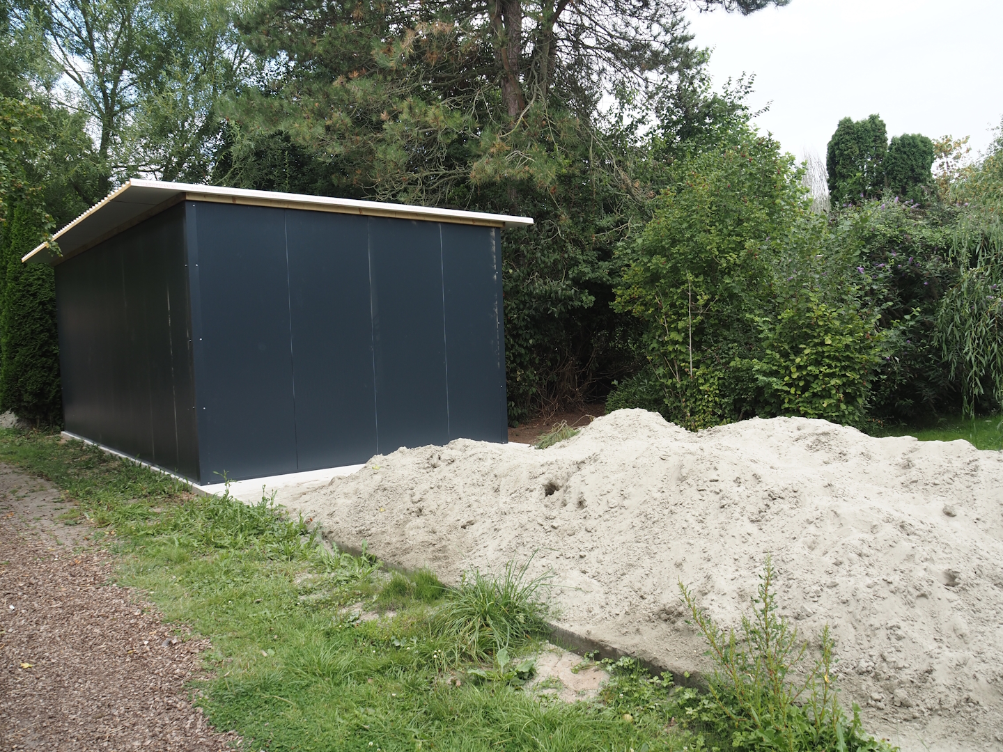 New exhibit under construction opposite the nutrias and near the capybara/alpaca/stork exhibit, 2025-08-17