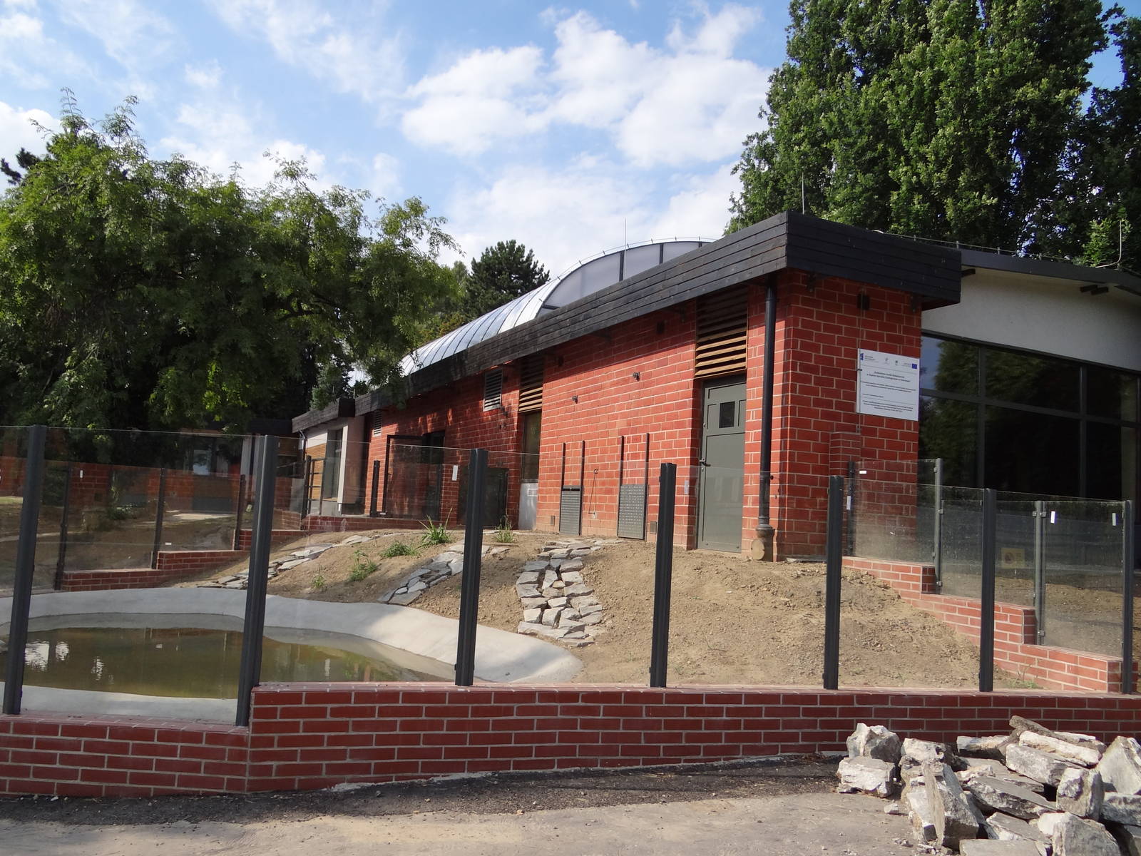 New Free-flight aviary/Crocodile house