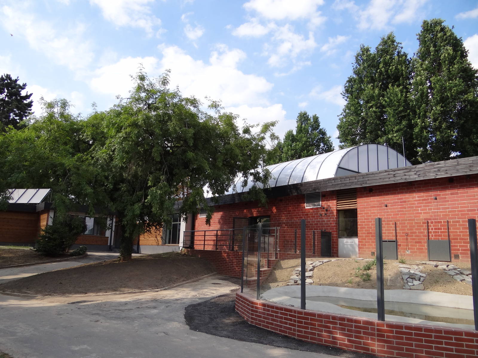 New Free-flight aviary/Crocodile house