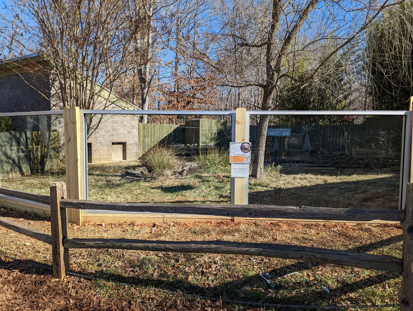 New glass windows at the Nile Crocodile exhibit