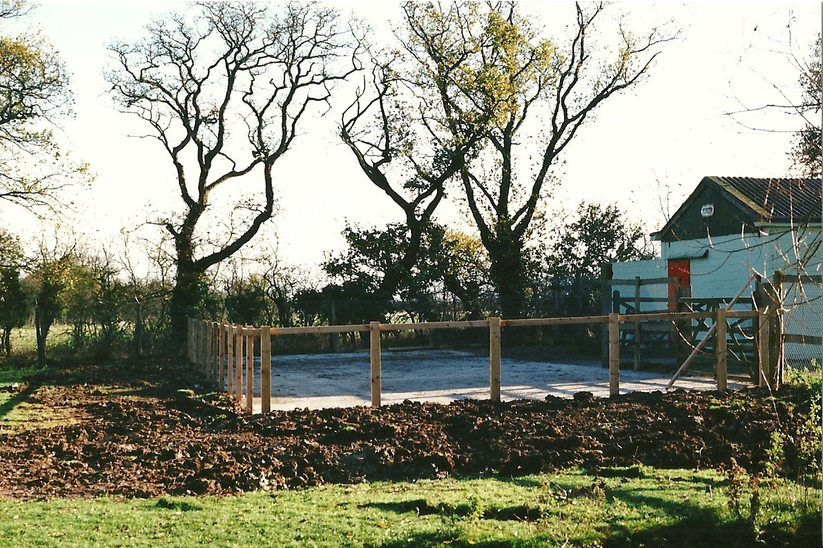 New hardstanding serving 1960s Zebra House 6th November 1999