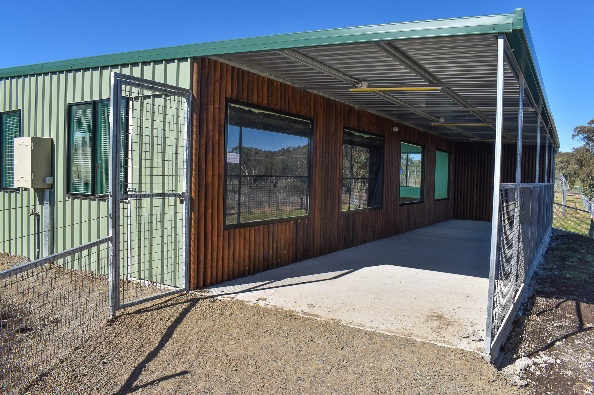 New Komodo Dragon/Aldabra Giant Tortoise Building