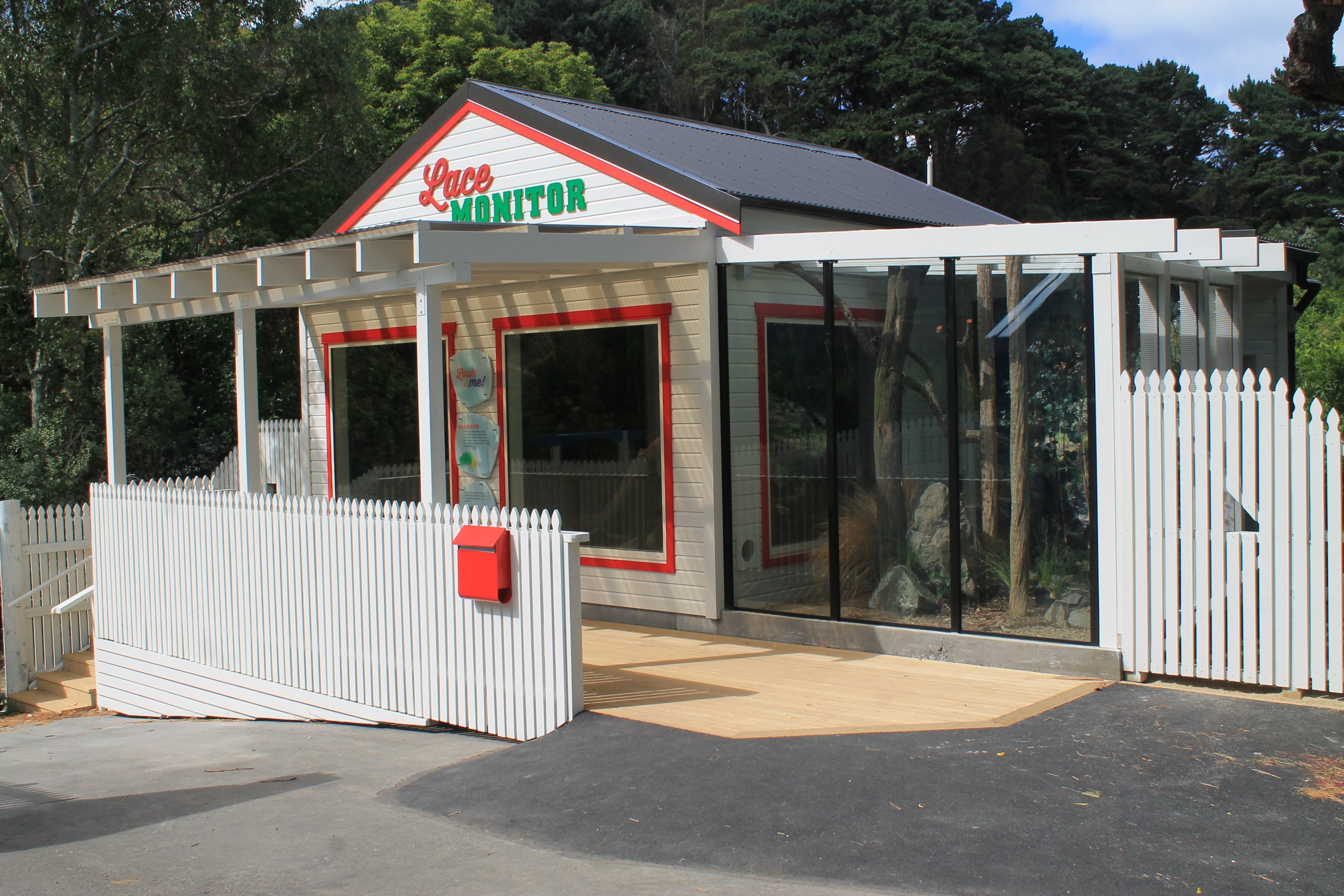 new Lace Monitor enclosure