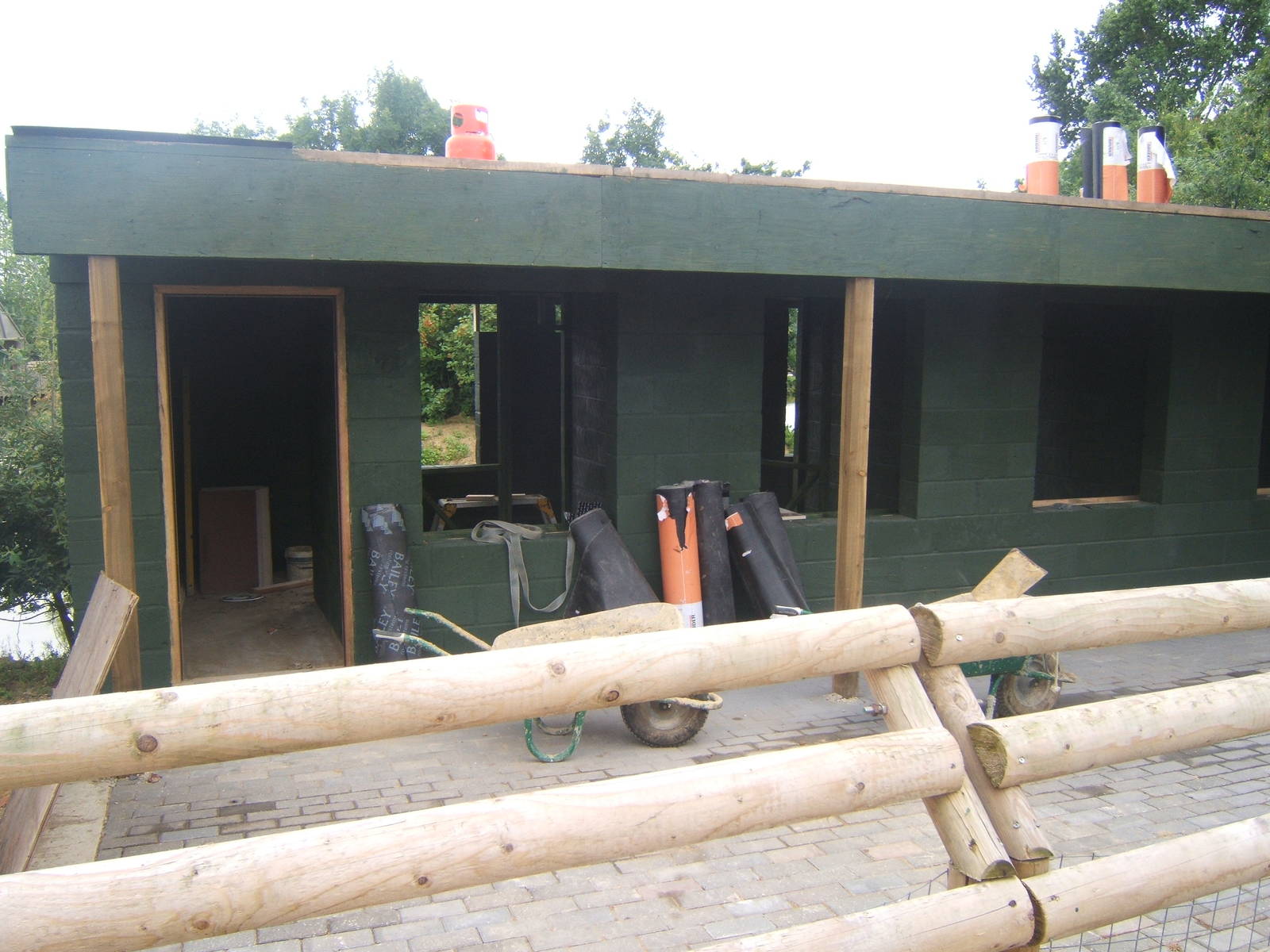 New lemur House for Lemur Islands