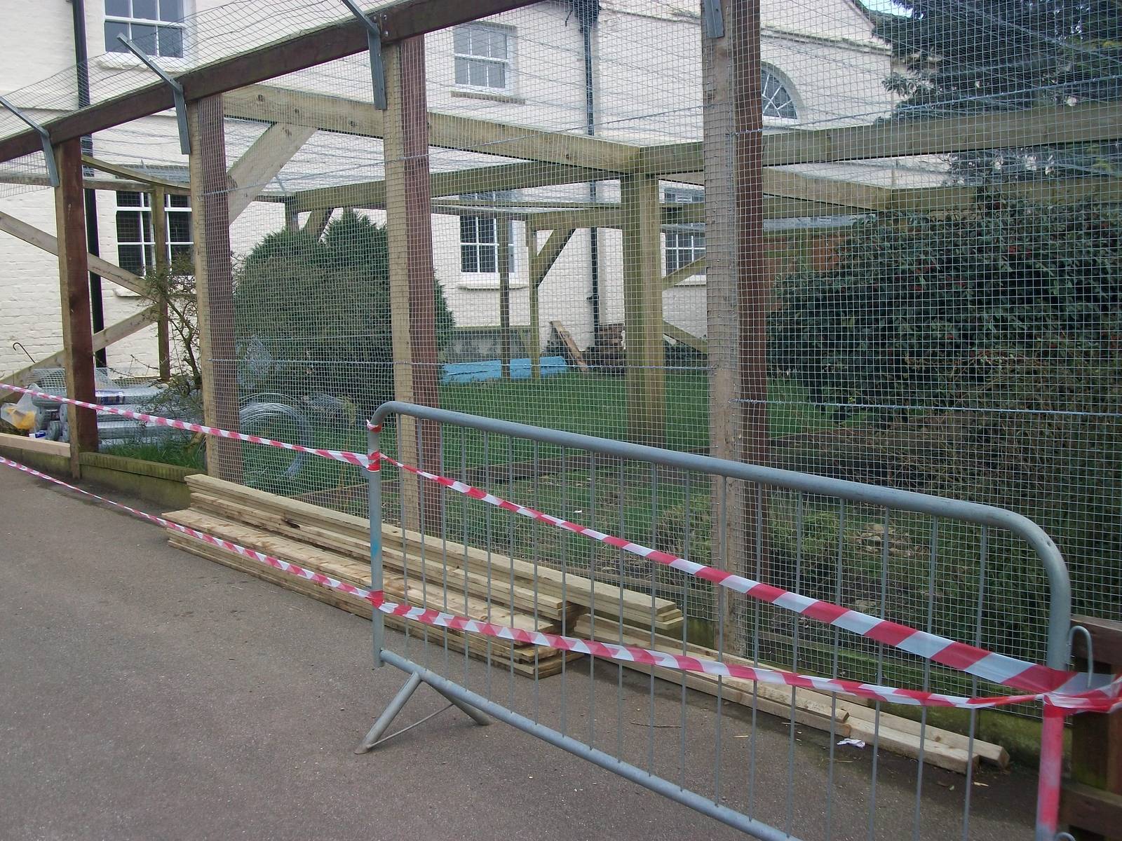 New mesh for Pheasant pens, 23rd March 2014